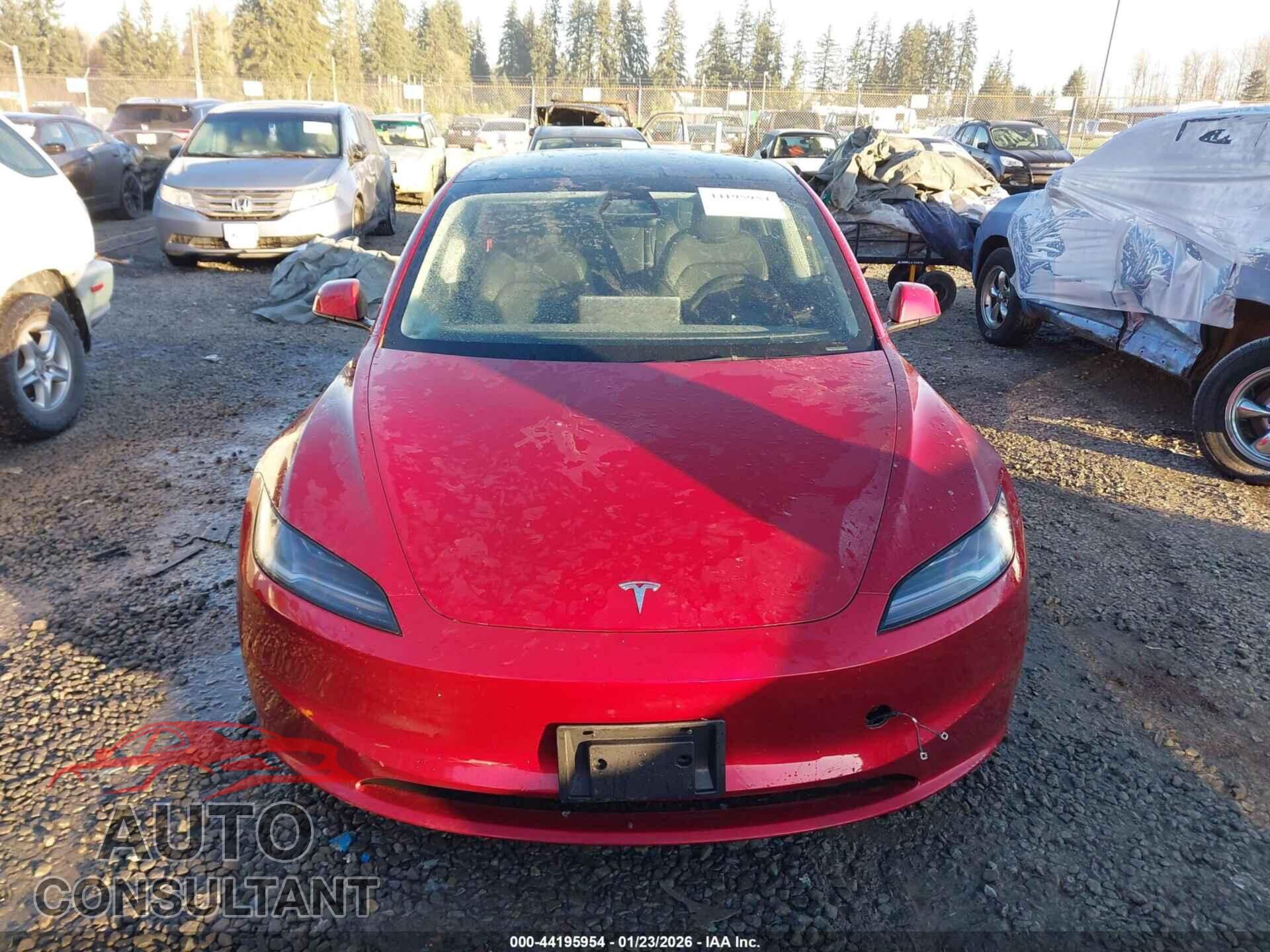 TESLA MODEL 3 2024 - 5YJ3E1EB0RF827073
