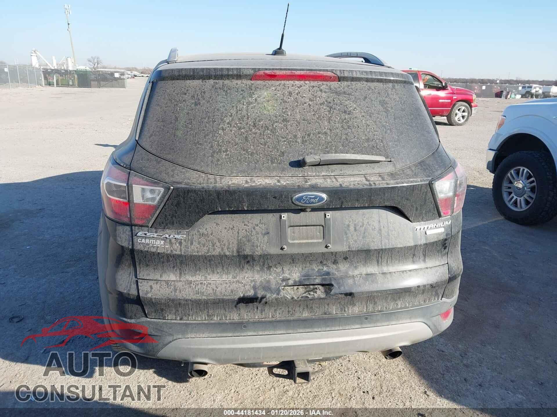FORD ESCAPE 2017 - 1FMCU0JD7HUC33327