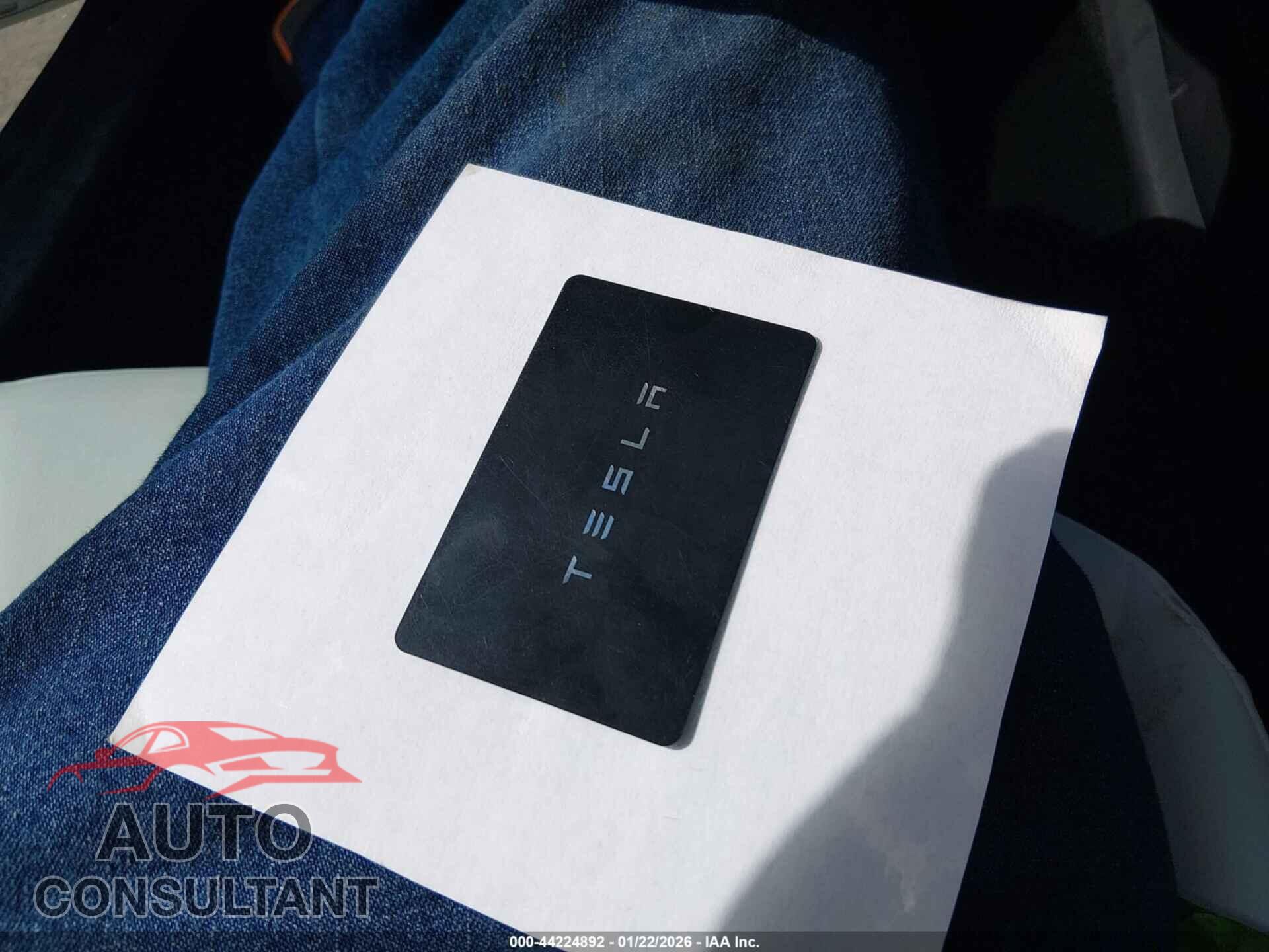 TESLA MODEL 3 2023 - 5YJ3E1EA7PF464713