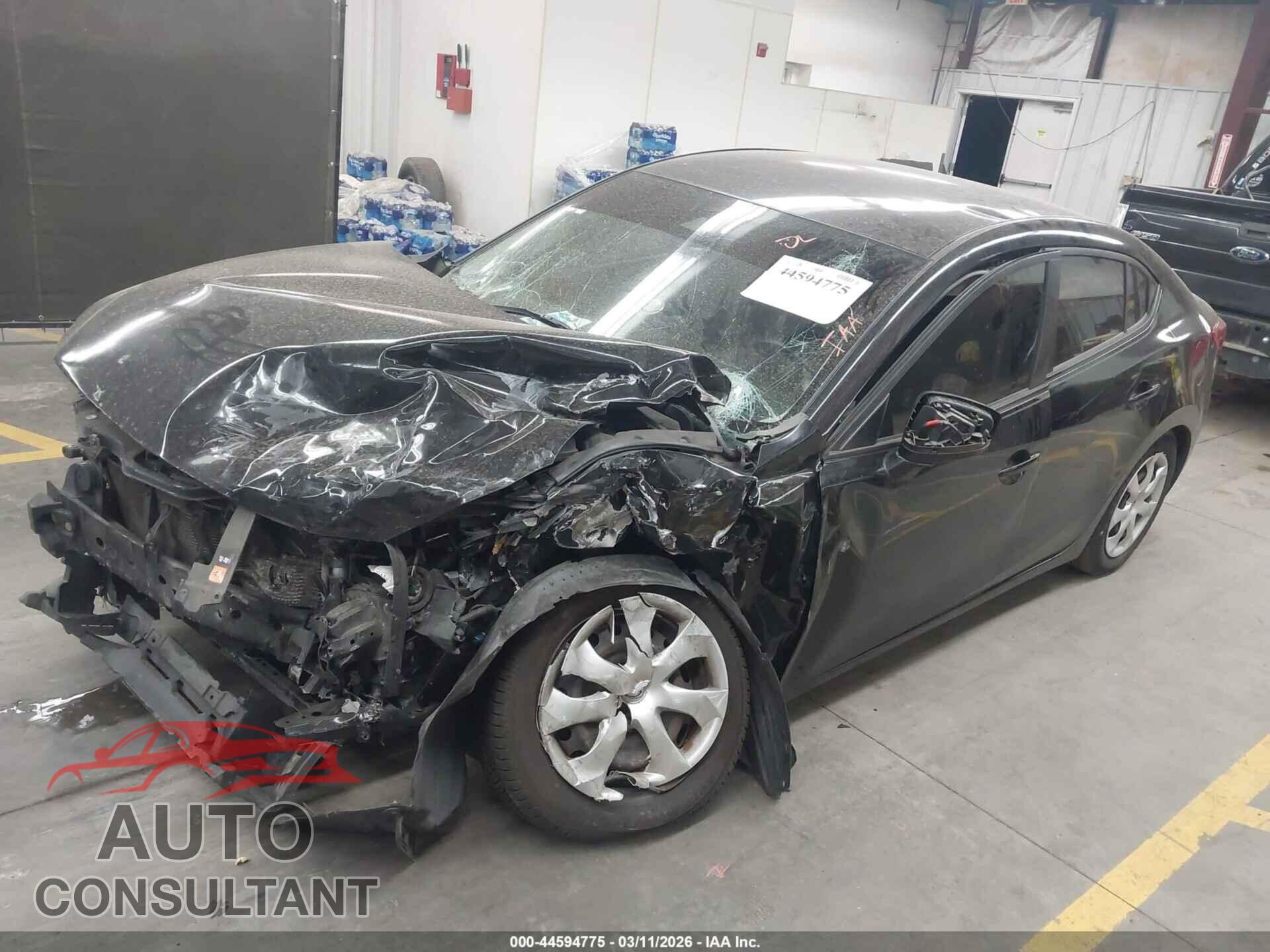 MAZDA MAZDA3 2018 - 3MZBN1U76JM194763