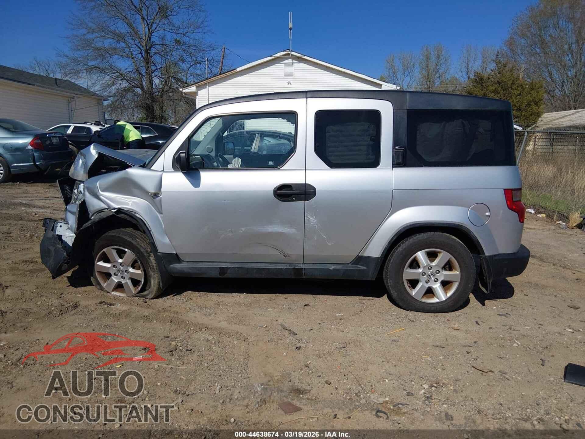 HONDA ELEMENT 2011 - 5J6YH2H77BL005622