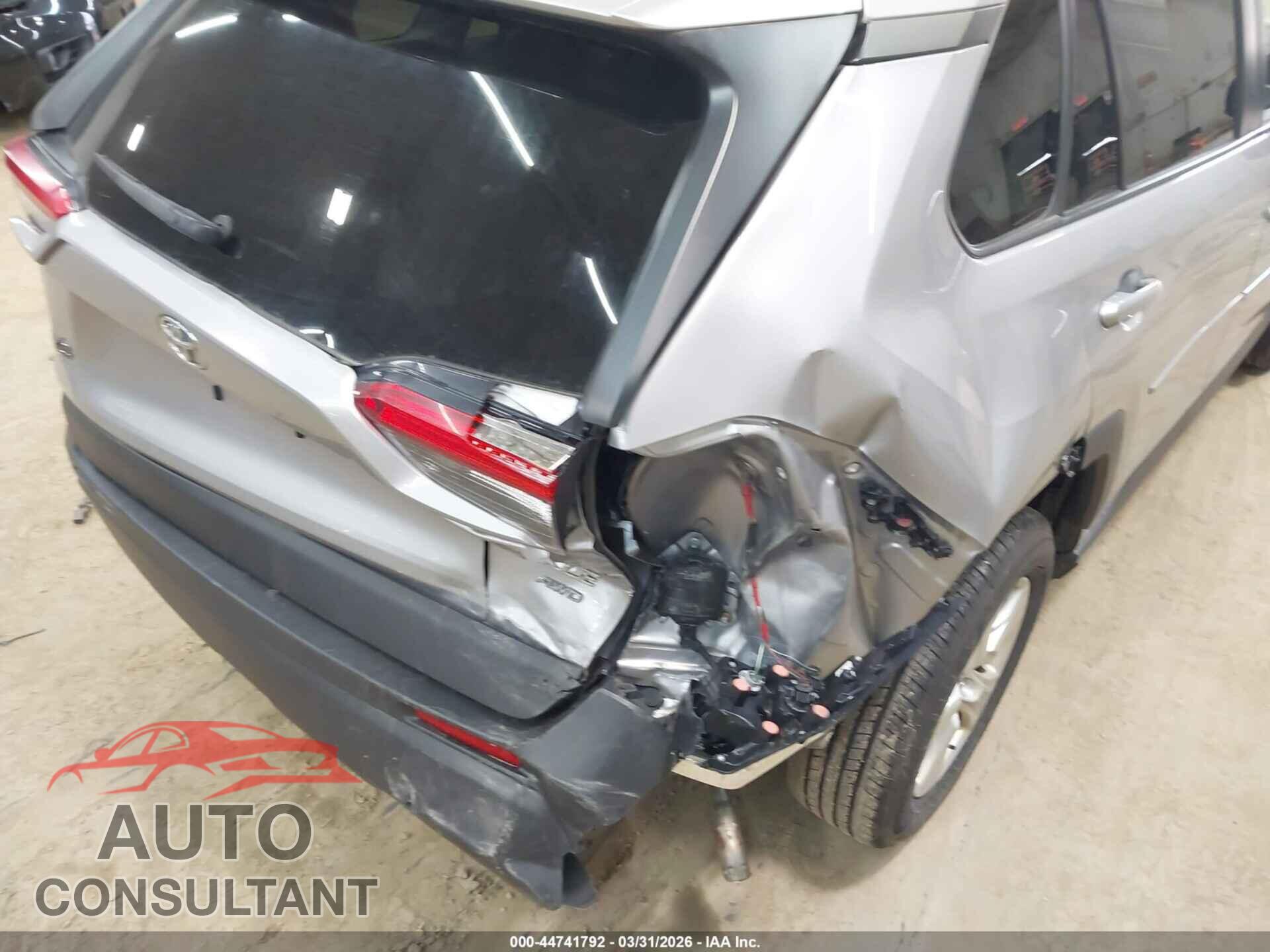 TOYOTA RAV4 2019 - JTMP1RFV7KD024407