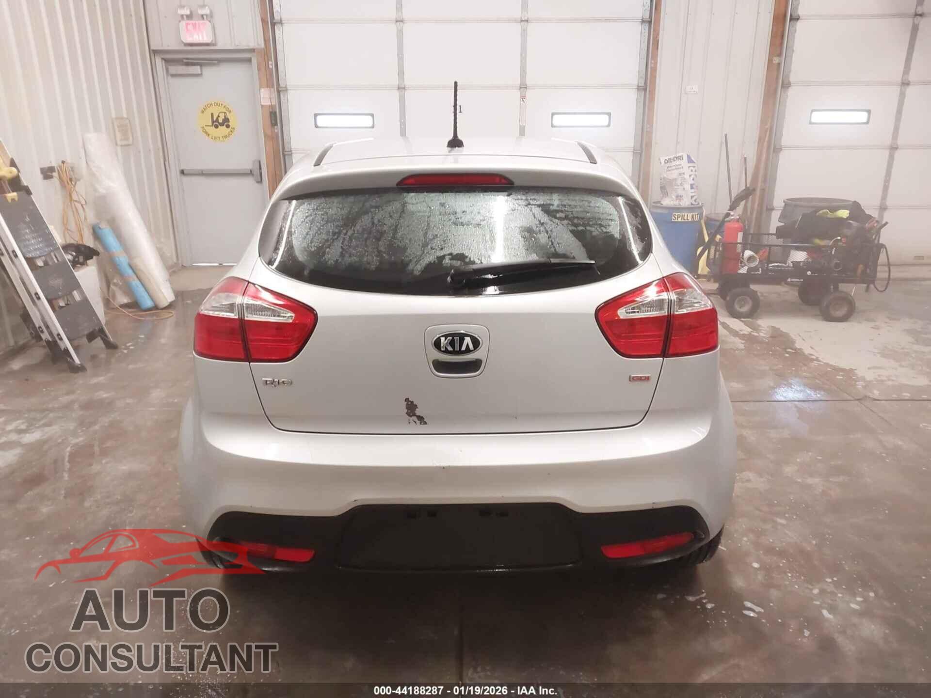 KIA RIO 2015 - KNADM5A32F6500675