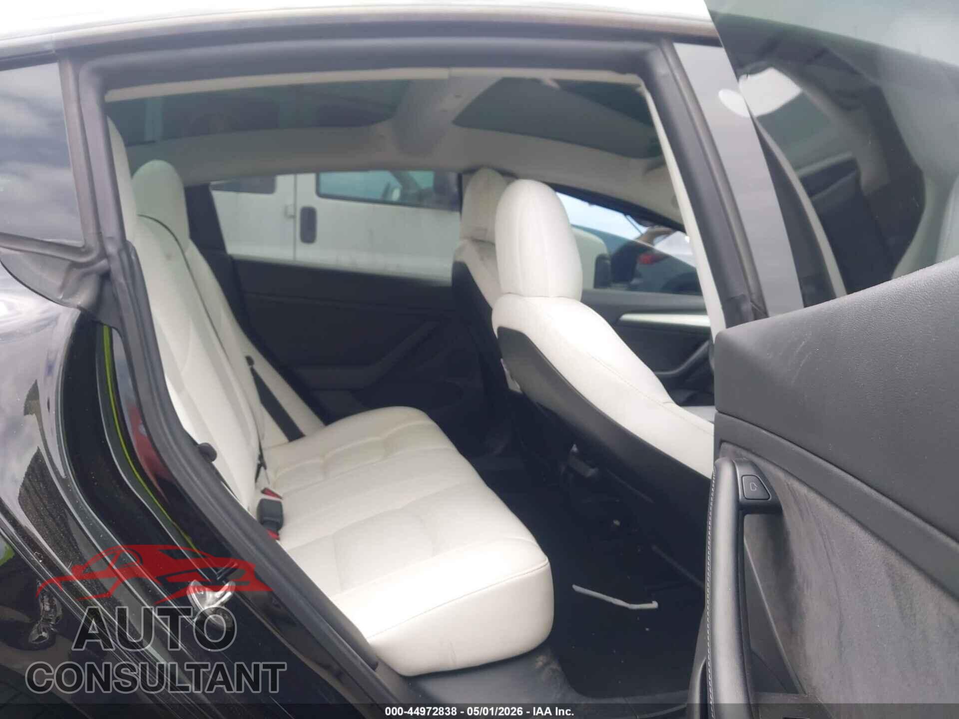 TESLA MODEL 3 2021 - 5YJ3E1EA4MF058528