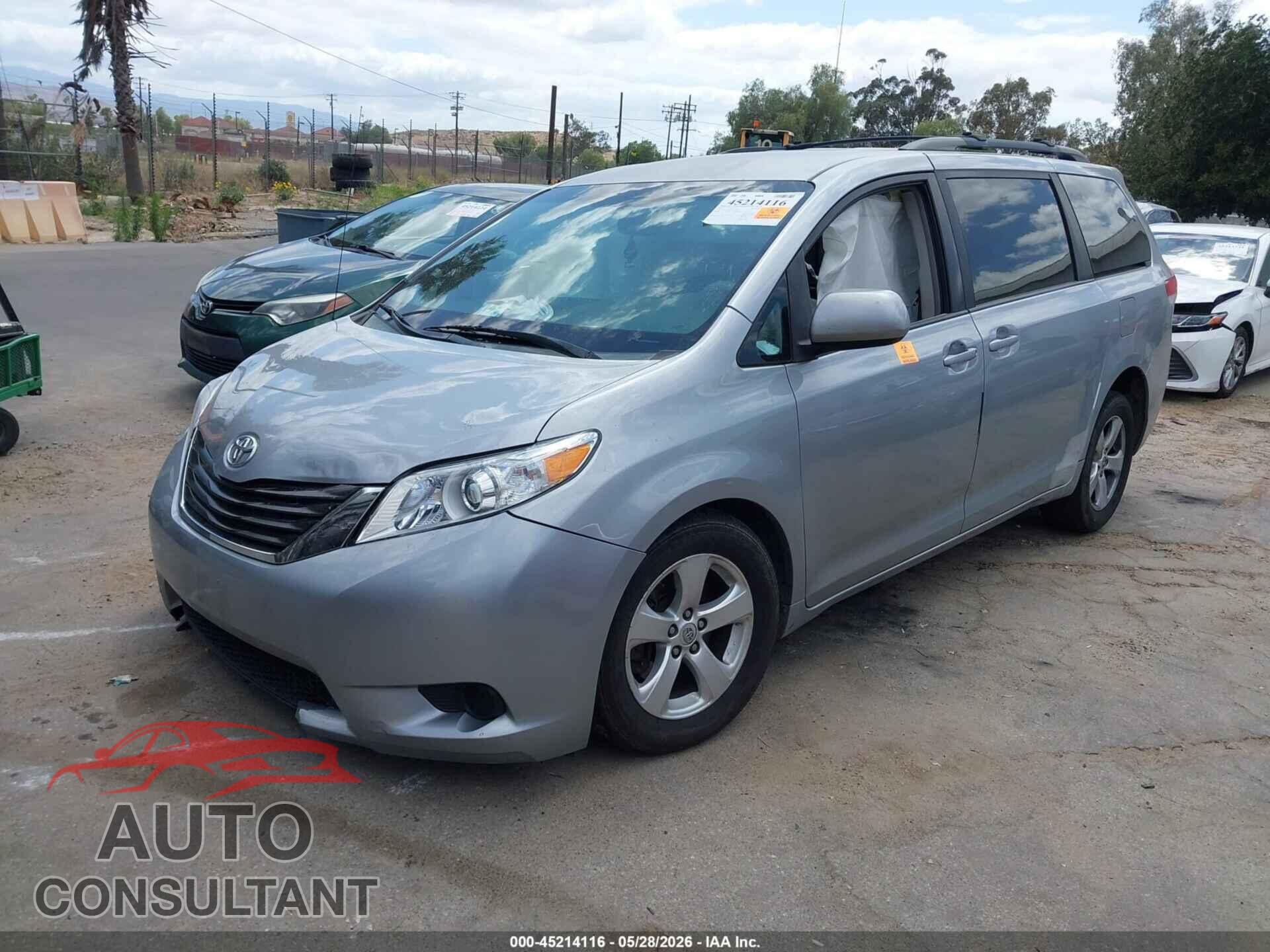 TOYOTA SIENNA 2013 - 5TDKK3DC8DS396528