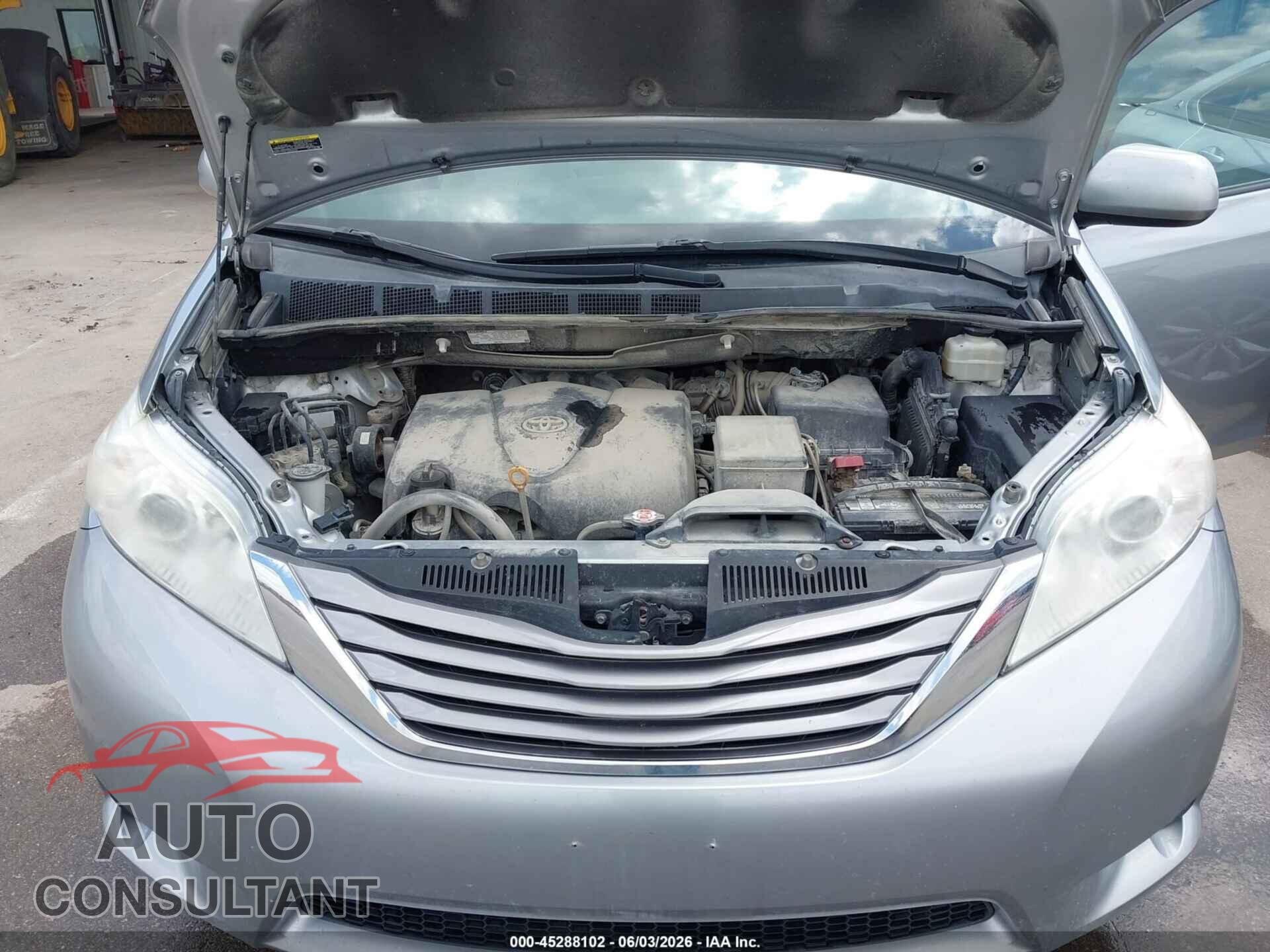 TOYOTA SIENNA 2017 - 5TDYZ3DCXHS854792