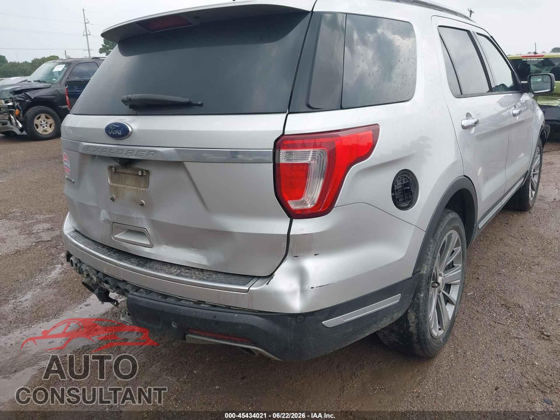 FORD EXPLORER 2018 - 1FM5K7F8XJGB57674