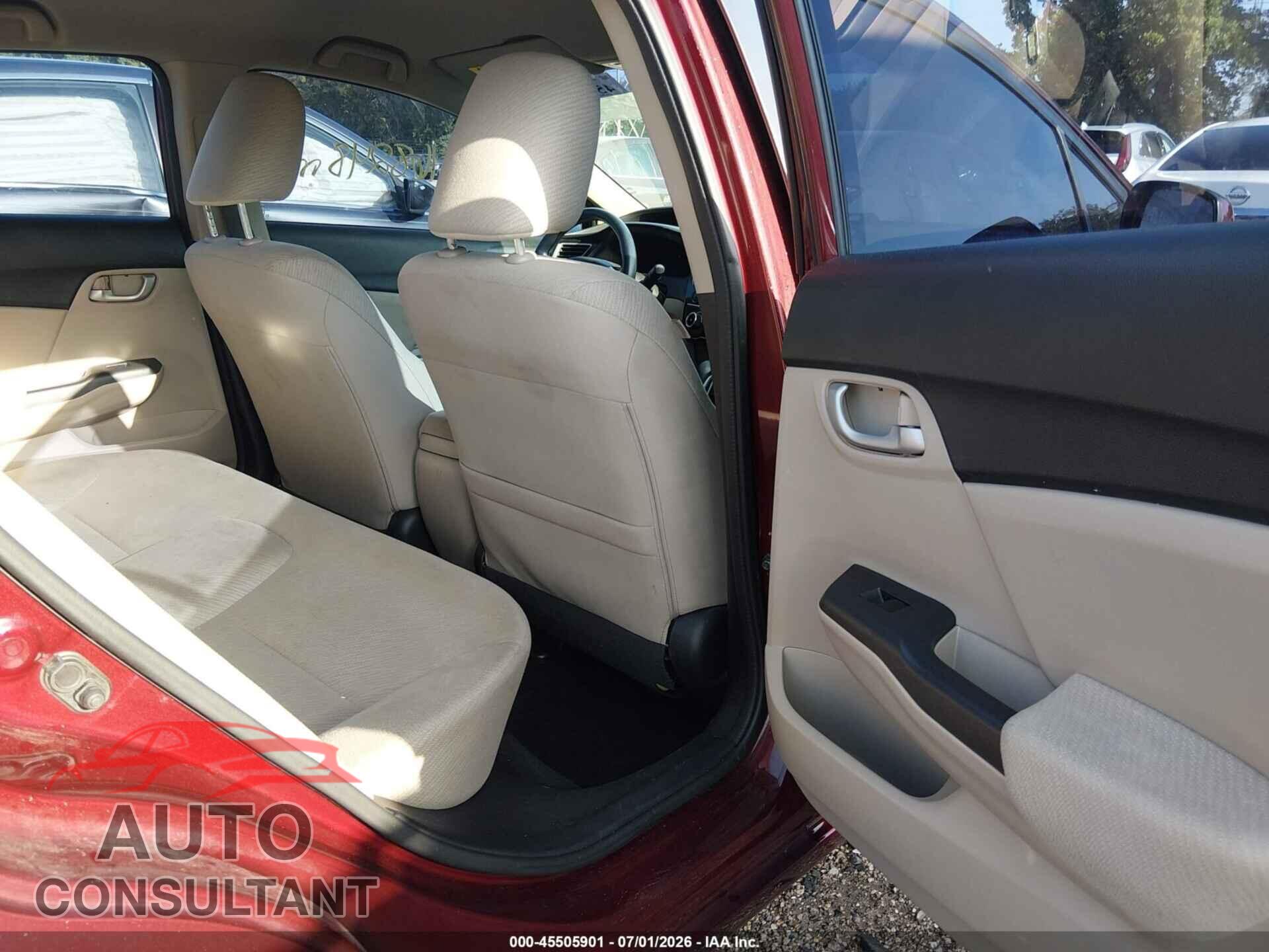 HONDA CIVIC 2013 - 2HGFB2F57DH596987