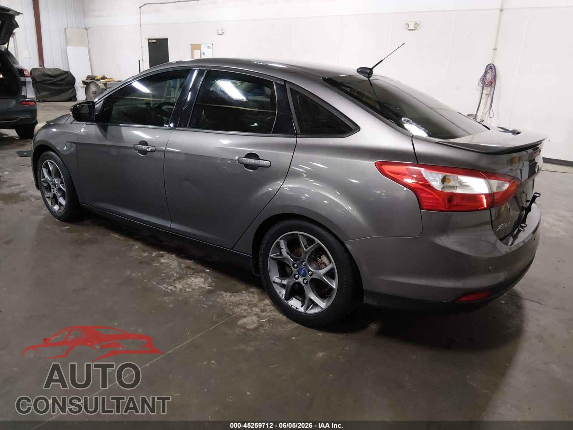FORD FOCUS 2014 - 1FADP3F2XEL287348