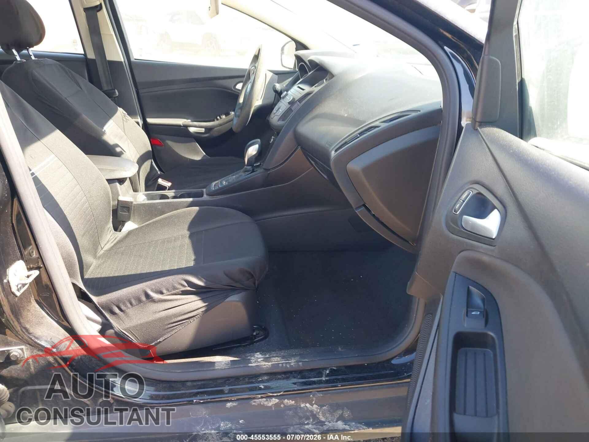 FORD FOCUS 2017 - 1FADP3F25HL223867