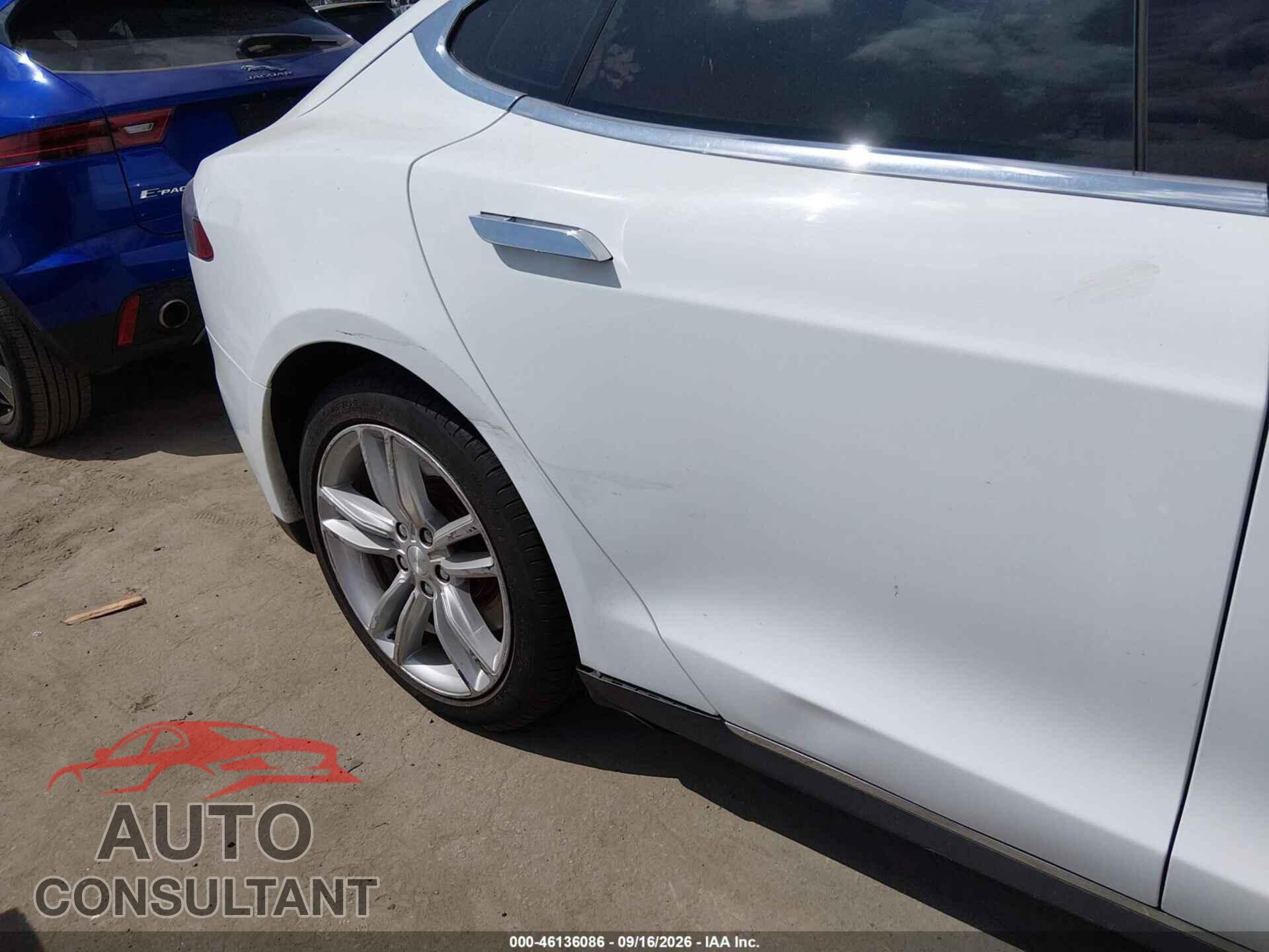 TESLA MODEL S 2015 - 5YJSA1S24FF093867