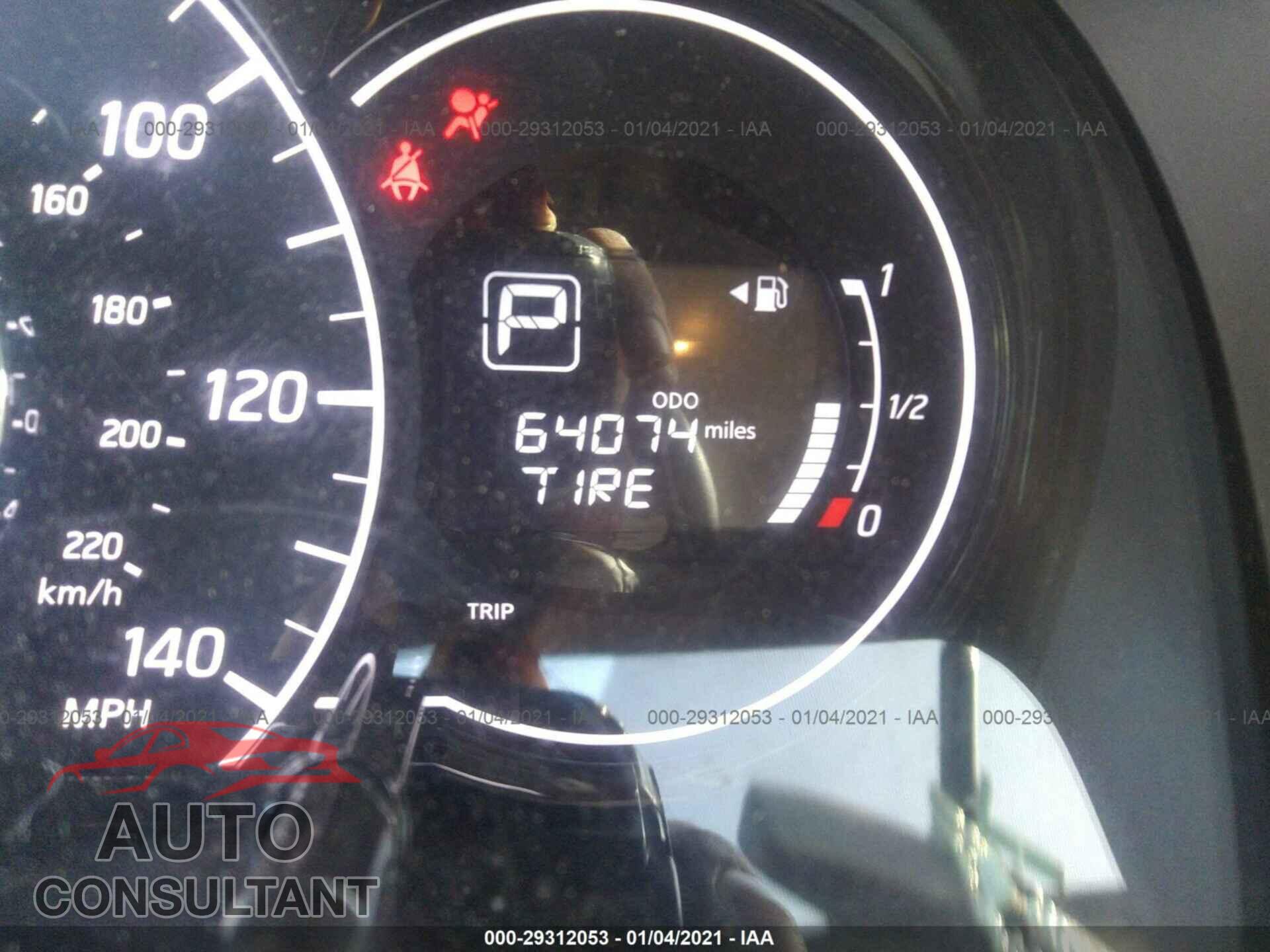 NISSAN VERSA NOTE 2018 - 3N1CE2CP5JL356325