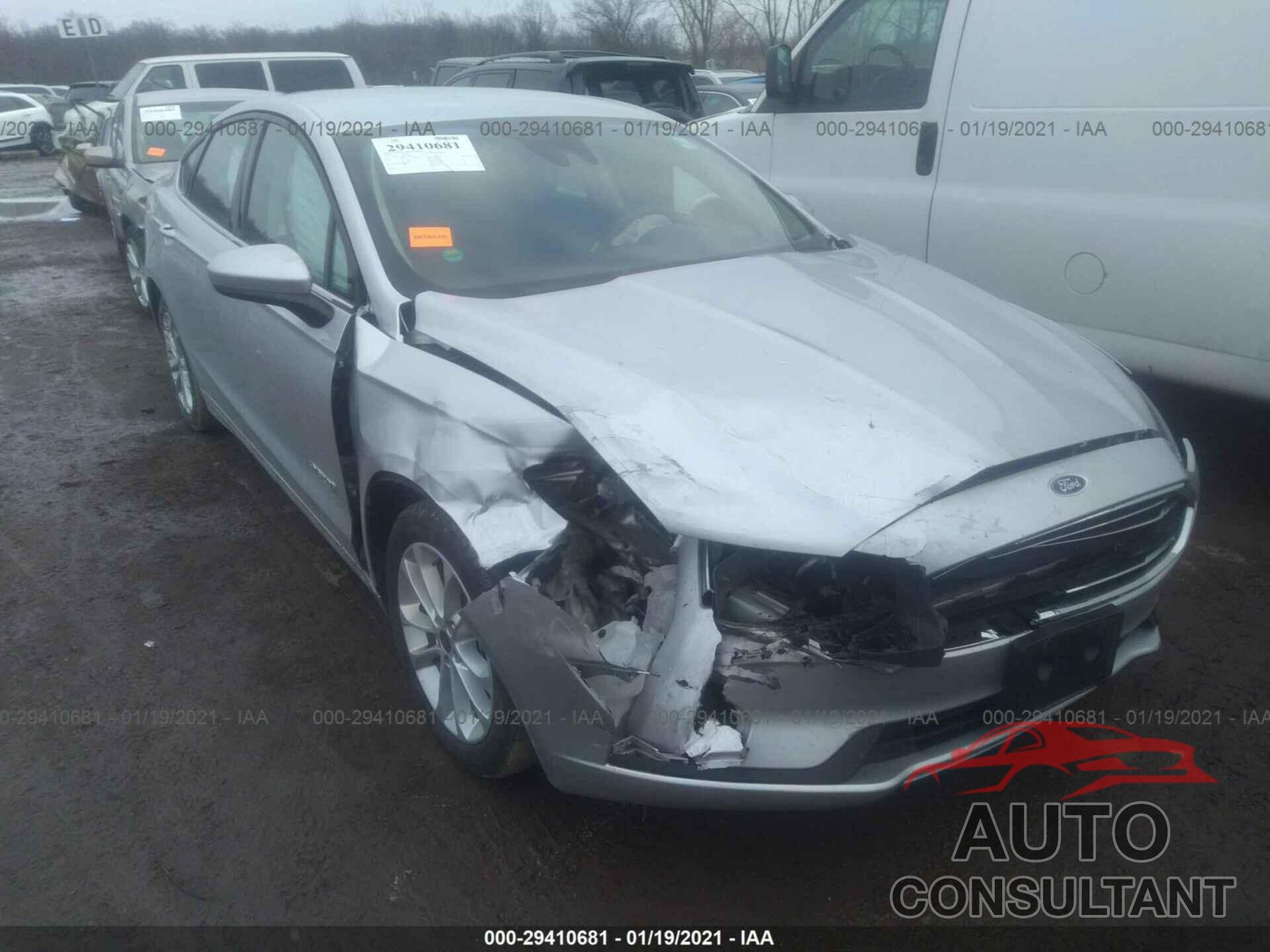 FORD FUSION HYBRID 2019 - 3FA6P0LU0KR208442