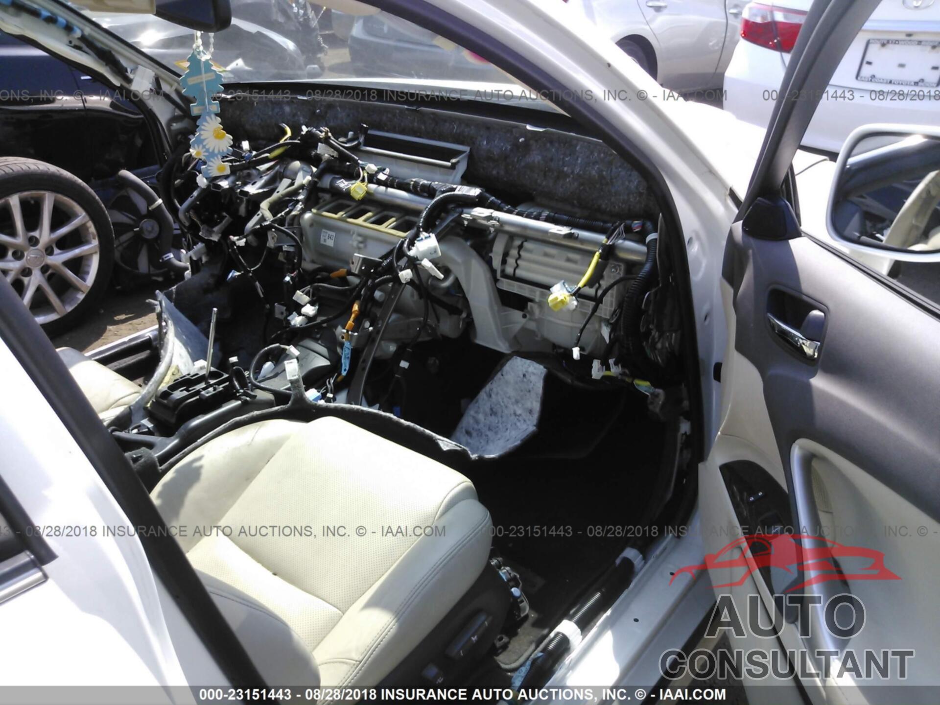 Lexus Is 2013 - JTHCF5C2XD5061529