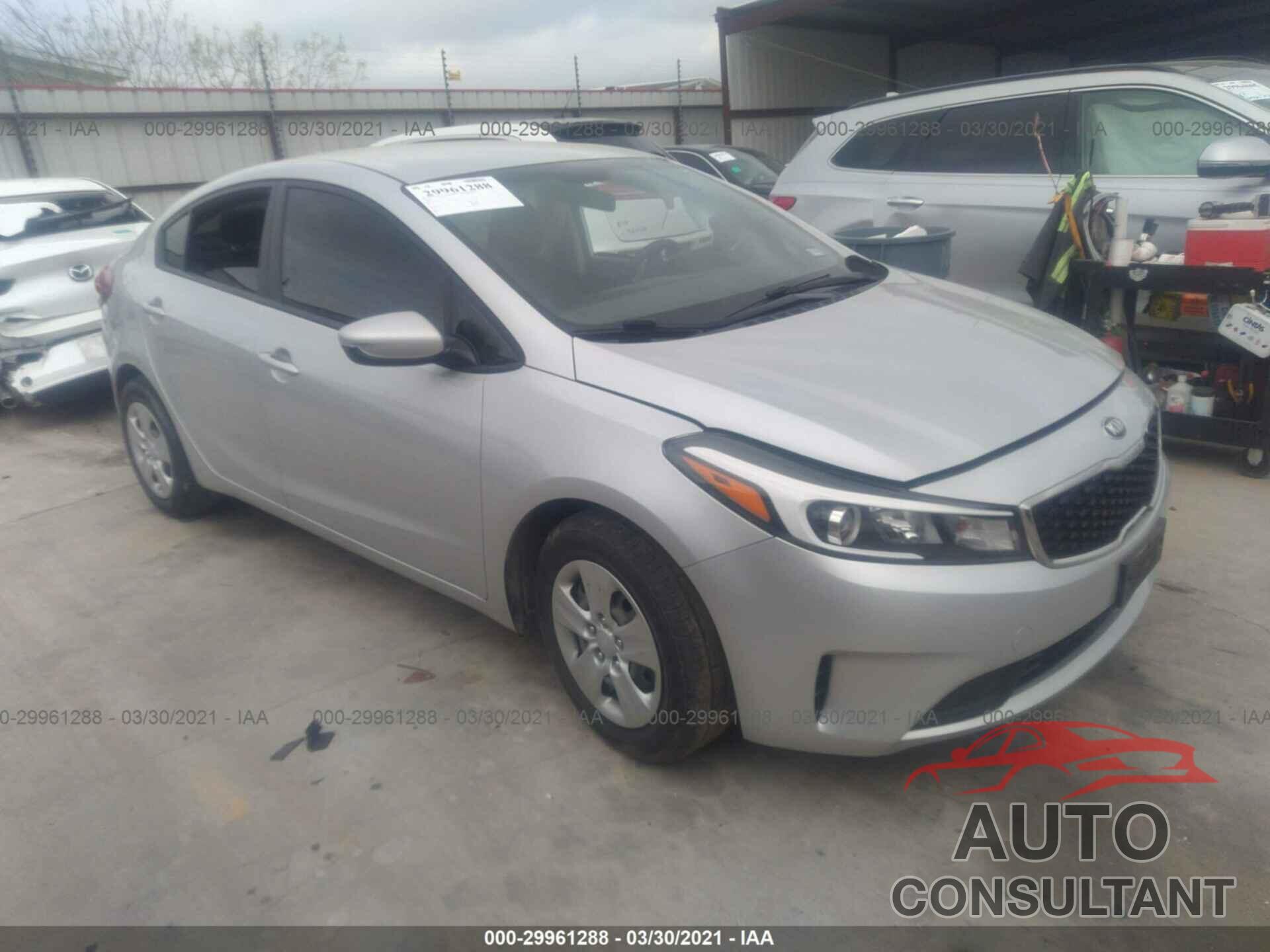 KIA FORTE 2018 - 3KPFK4A76JE231369