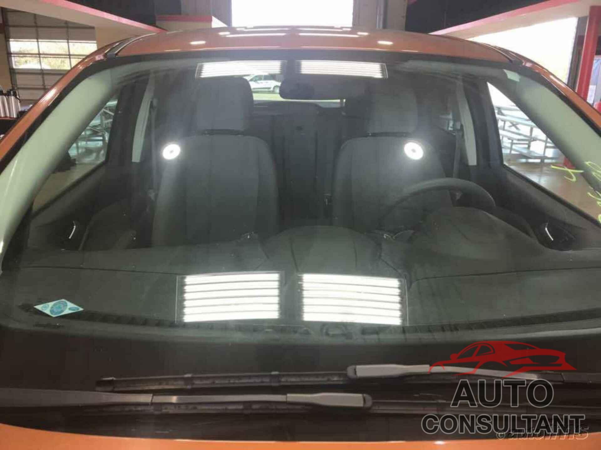 FORD ESCAPE 2017 - 1FMCU9GD2HUA62742