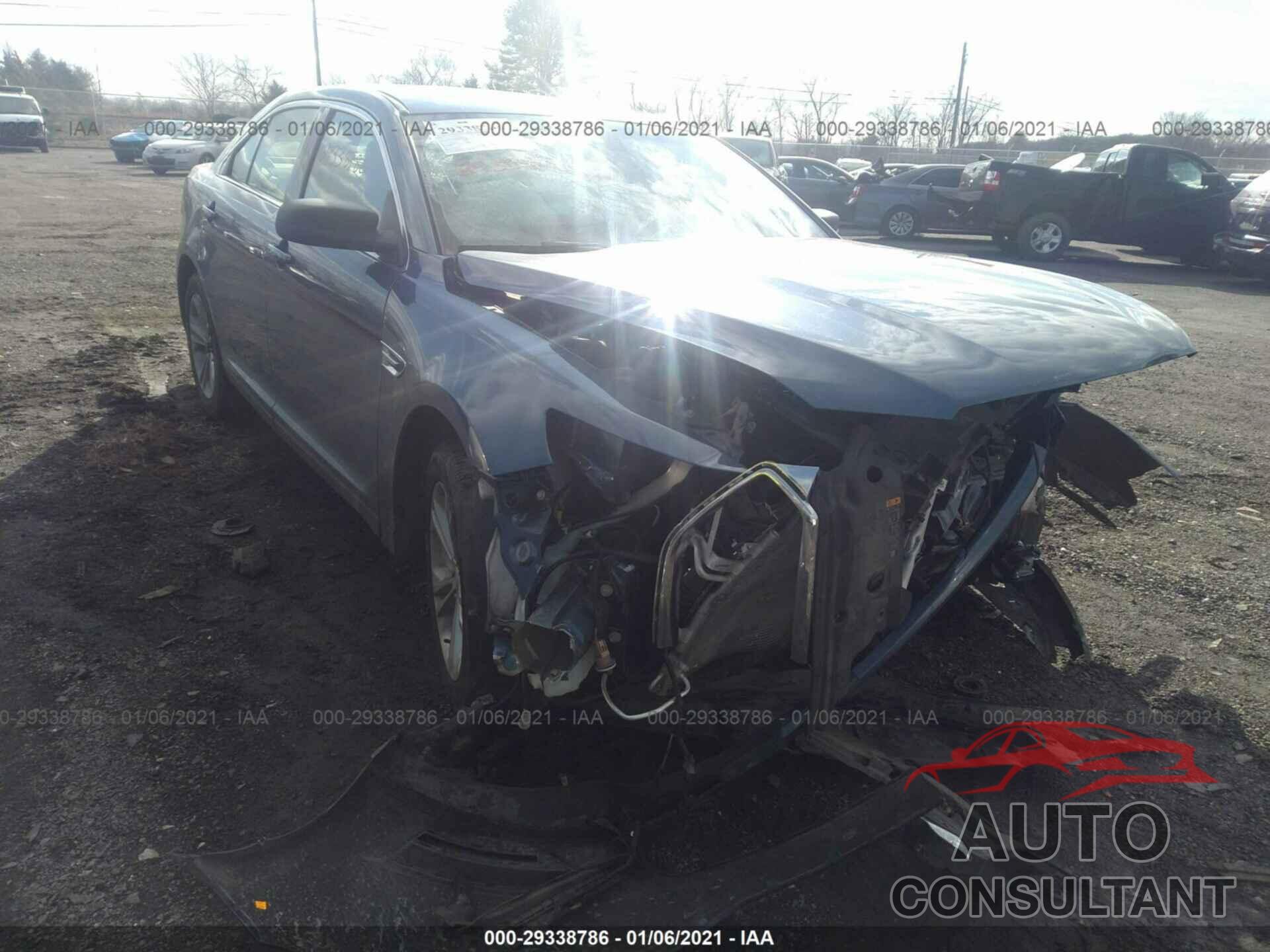 FORD TAURUS 2018 - 1FAHP2D82JG115367