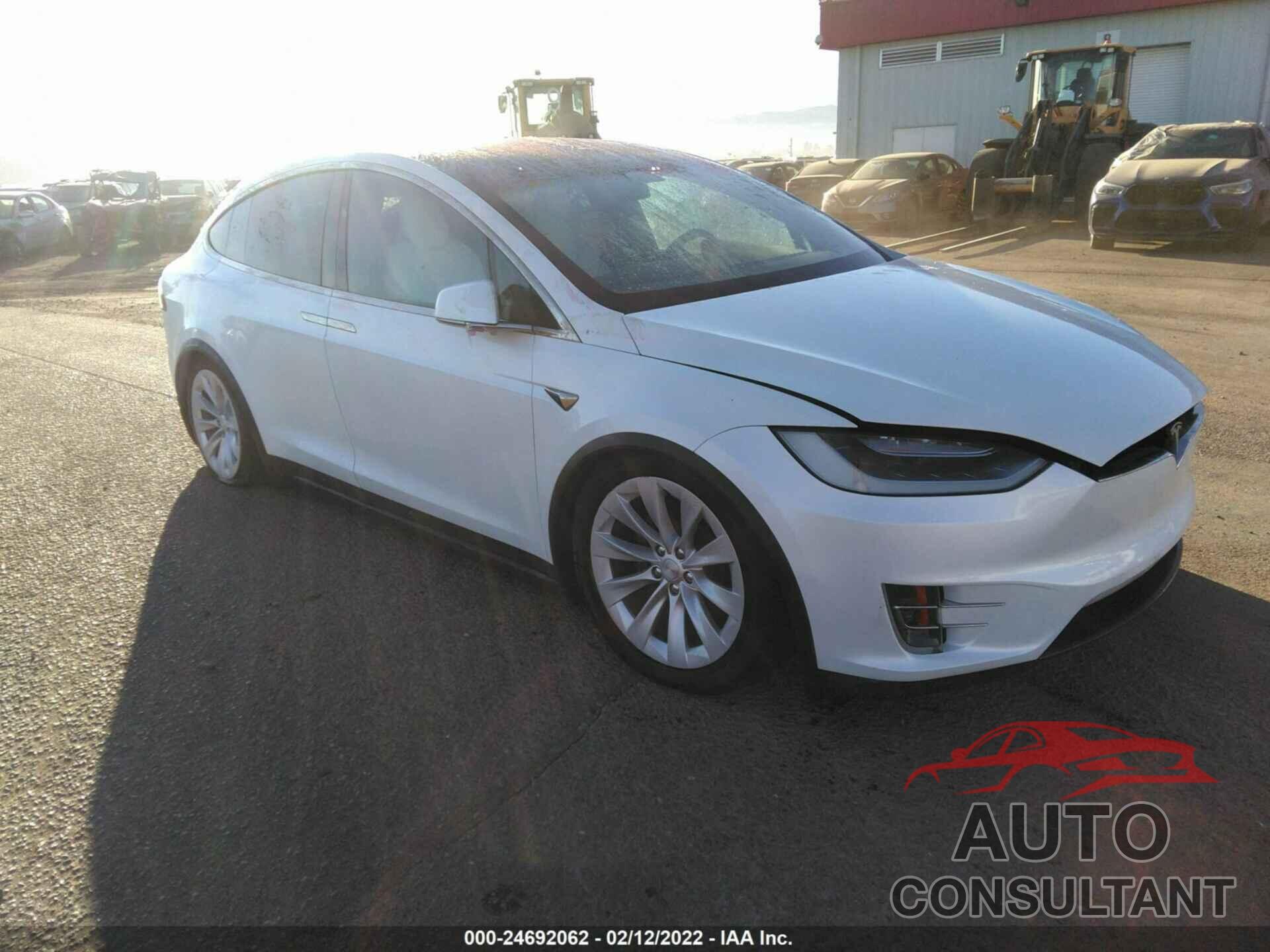 TESLA MODEL X 2017 - 5YJXCBE23HF065126