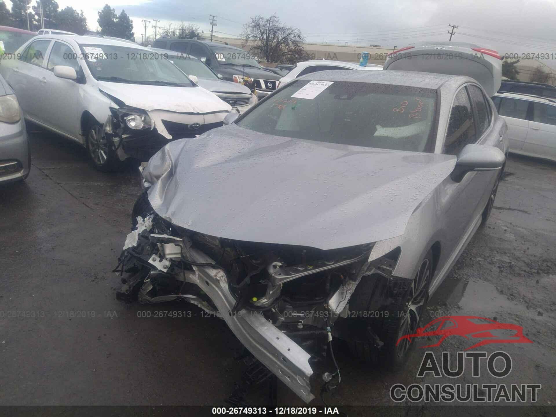 TOYOTA CAMRY 2018 - 4T1B11HK7JU670636