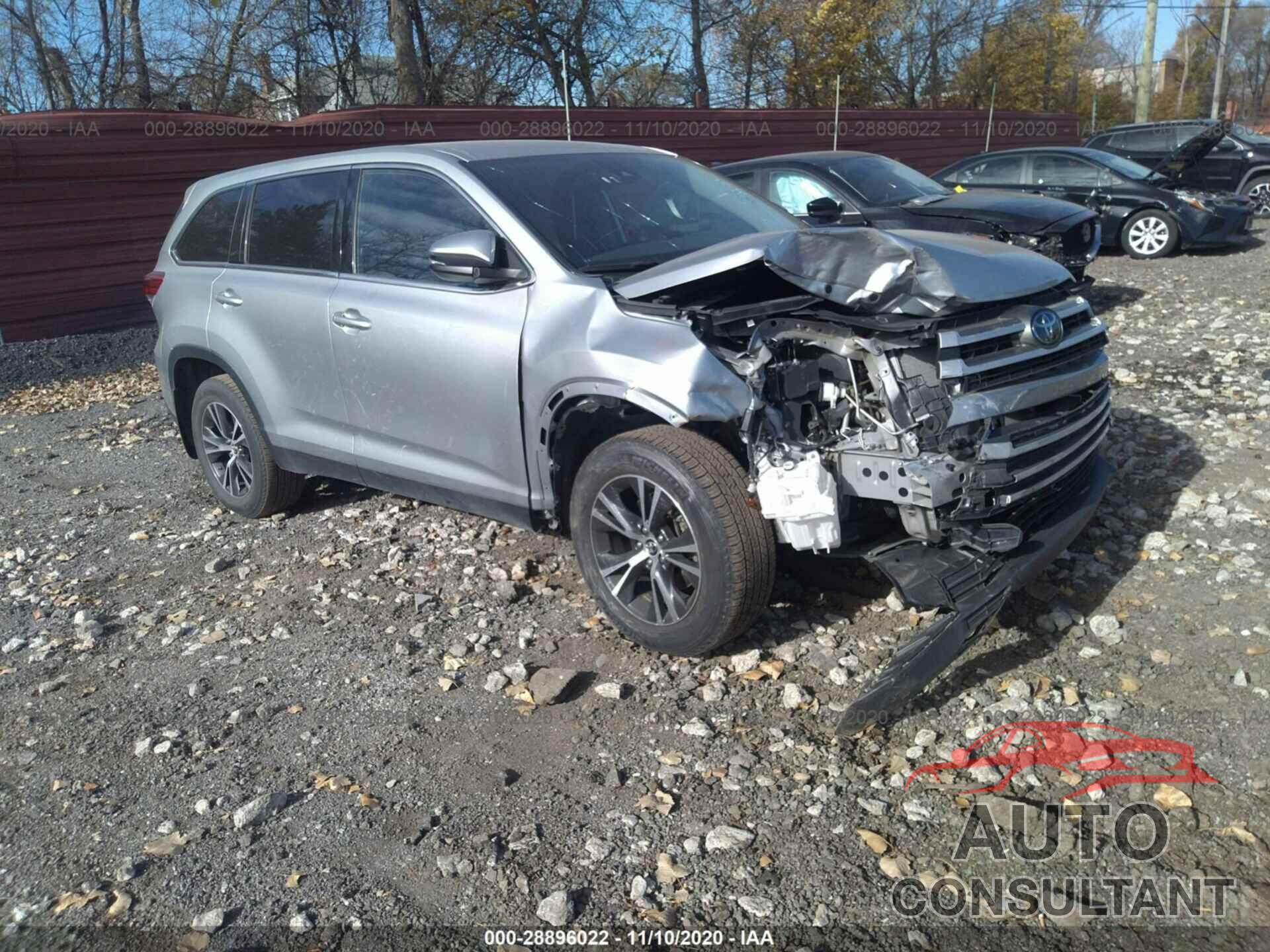 TOYOTA HIGHLANDER 2019 - 5TDBZRFH3KS966620