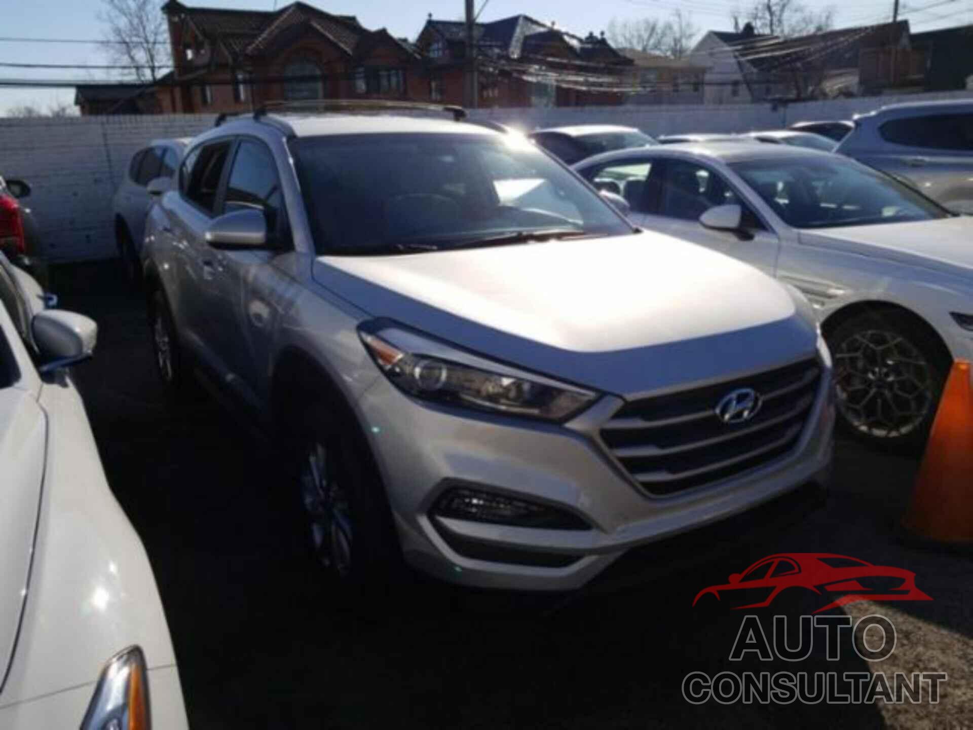 HYUNDAI TUCSON 2017 - KM8J33A43HU363228