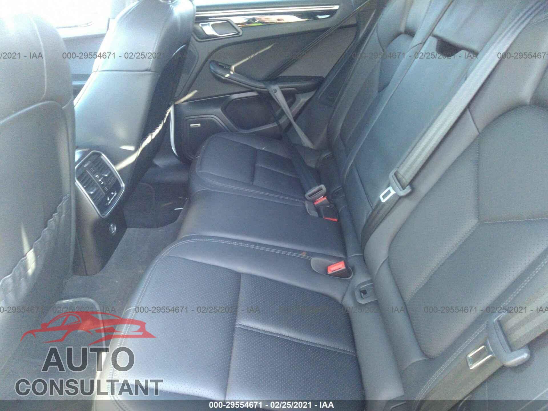 PORSCHE MACAN 2017 - WP1AA2A59HLB01215