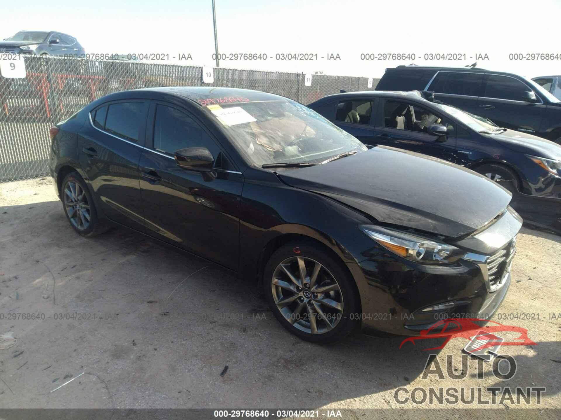 MAZDA MAZDA3 4-DOOR 2018 - 3MZBN1V38JM180472