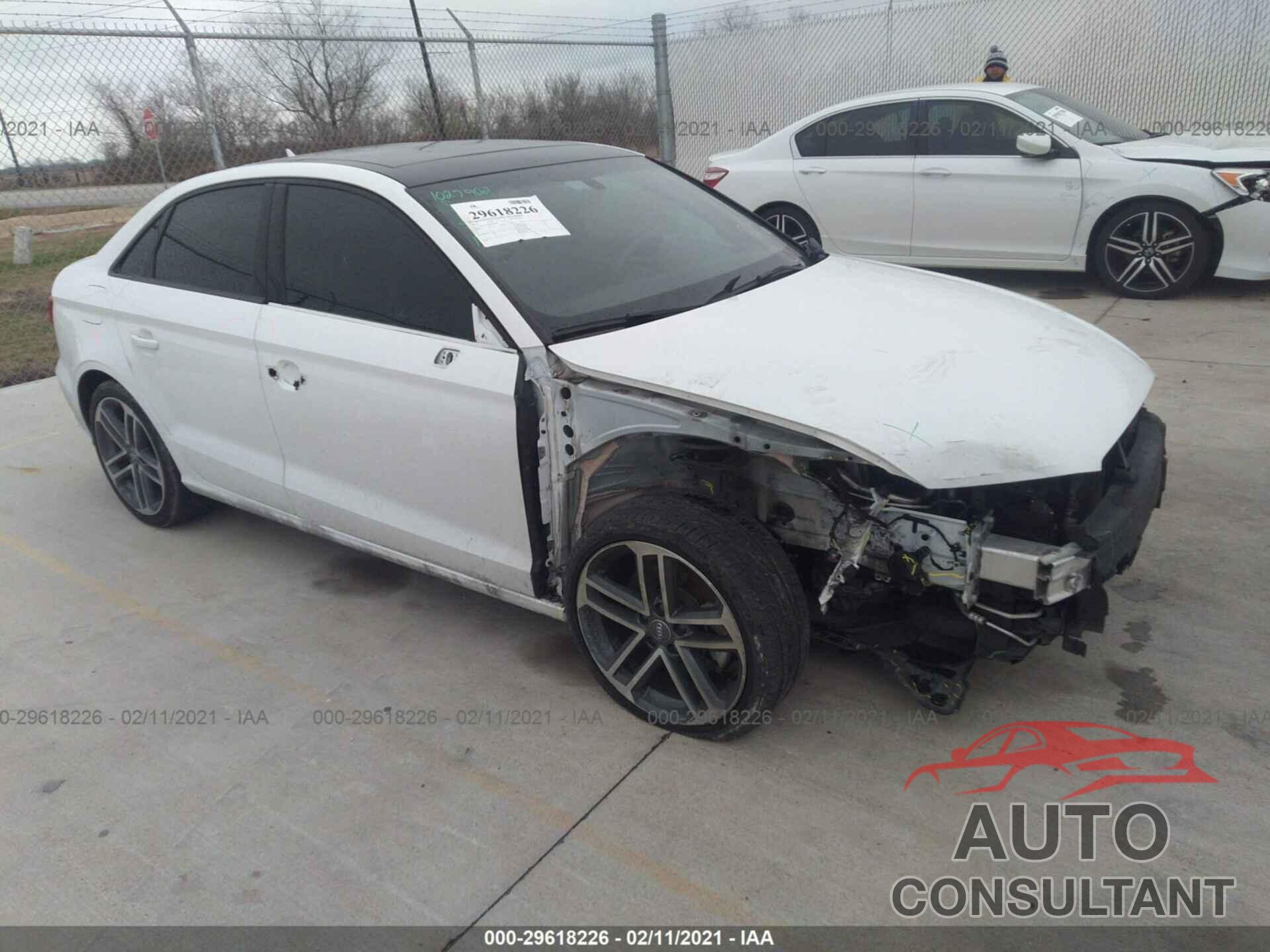 AUDI A3 SEDAN 2018 - WAUAUGFF8J1094540