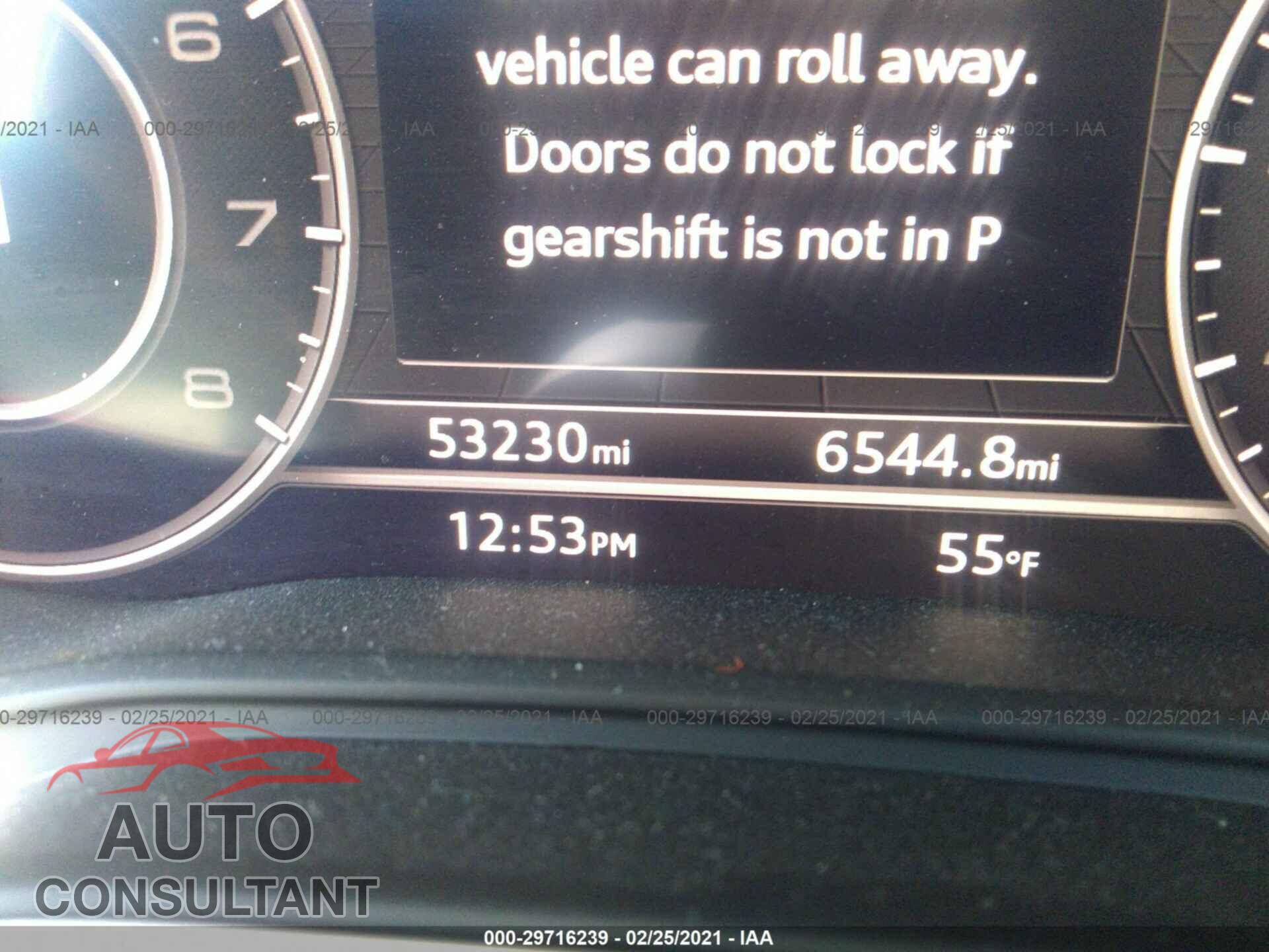 AUDI A4 2017 - WAUDNAF40HN056258