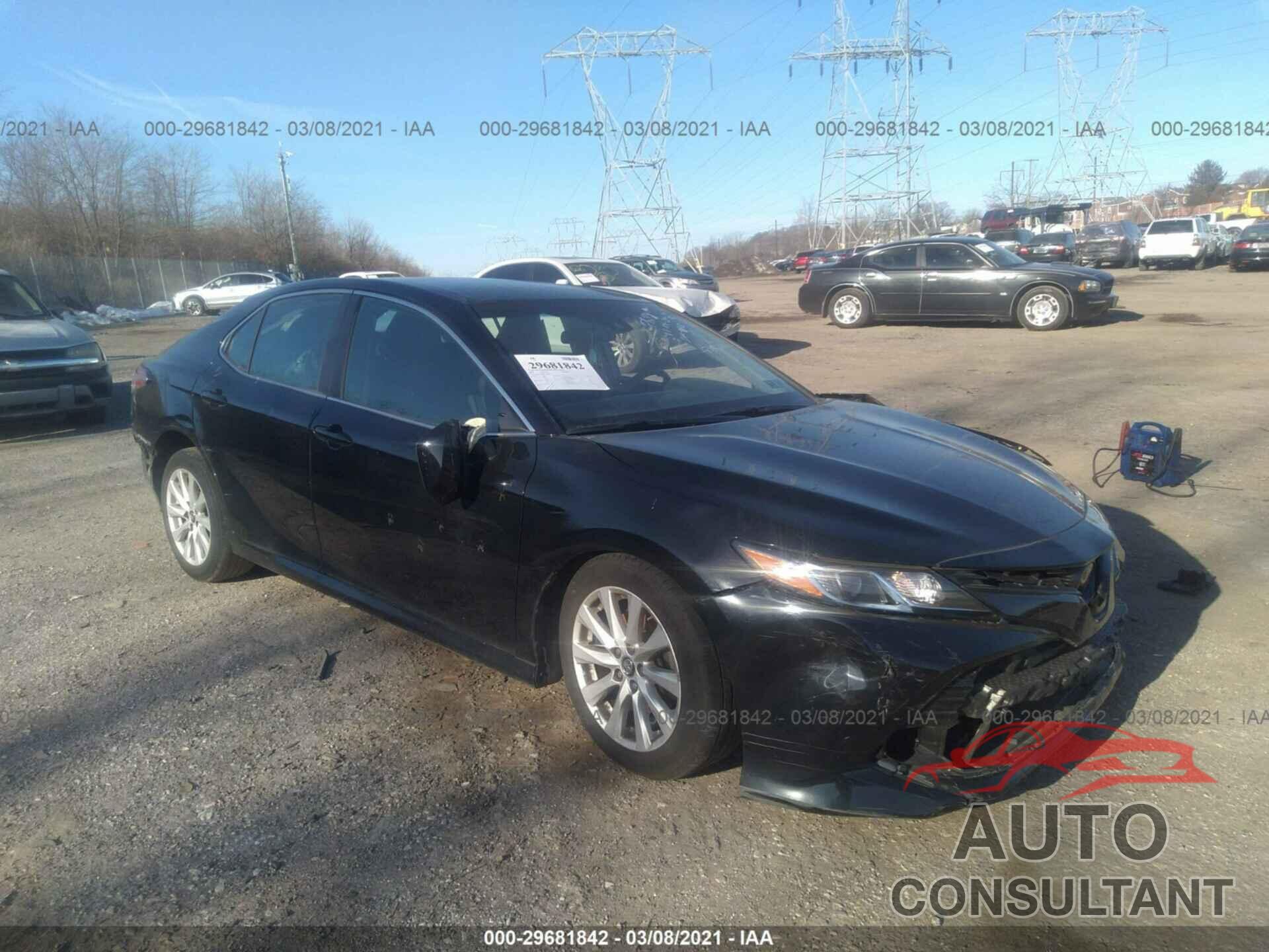 TOYOTA CAMRY 2018 - 4T1B11HK9JU584664
