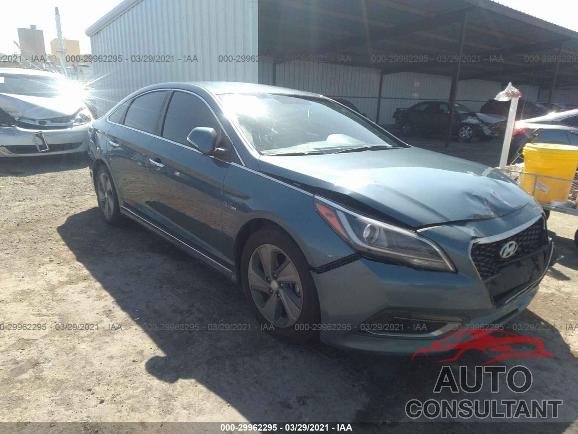 HYUNDAI SONATA HYBRID 2016 - KMHE34L18GA019341