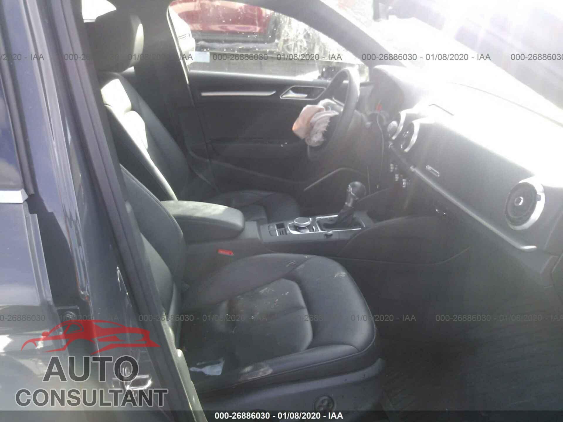 AUDI A3 2019 - WAUGUGFFXK1011475