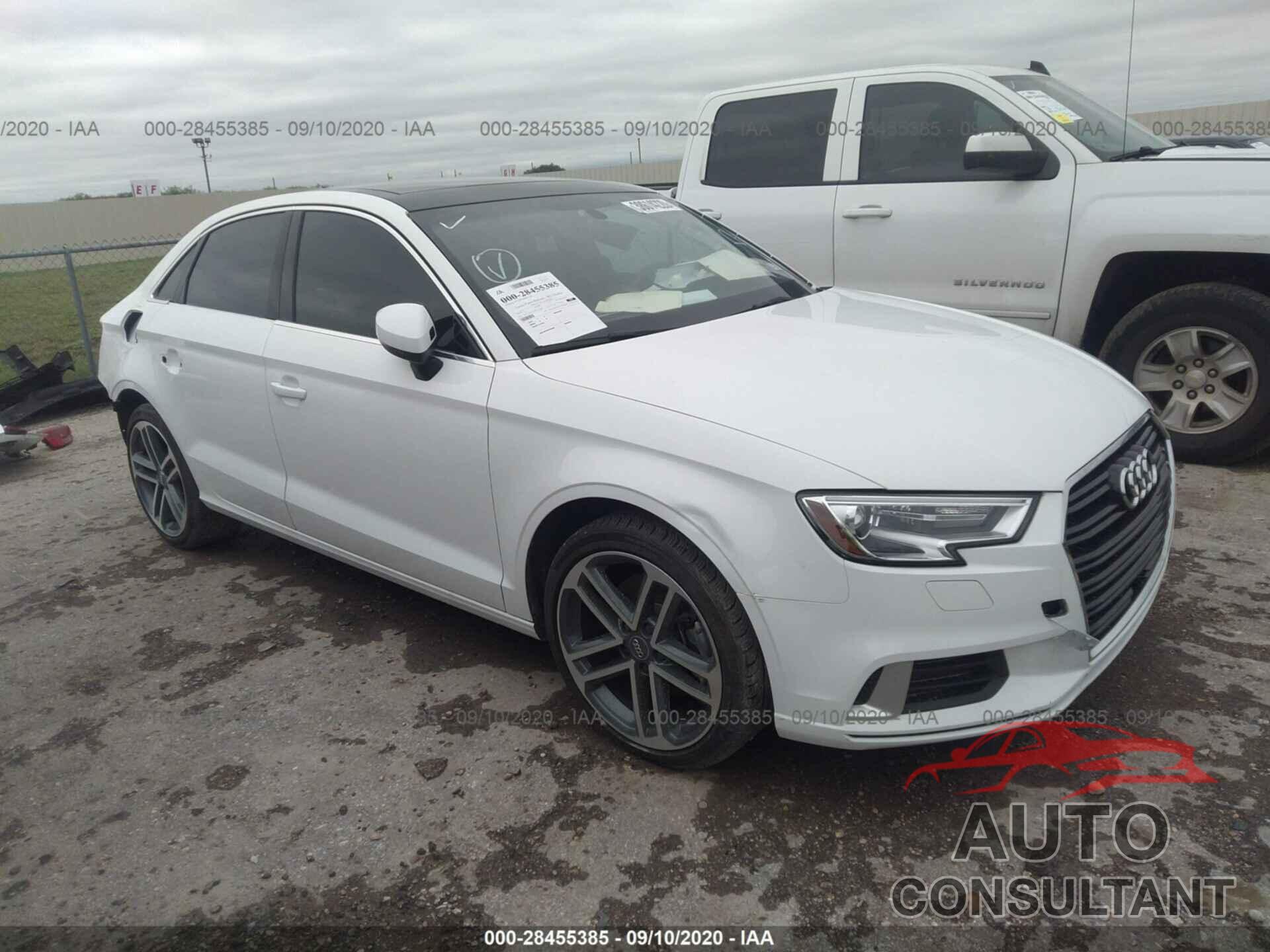 AUDI A3 SEDAN 2019 - WAUAUGFF7KA074281