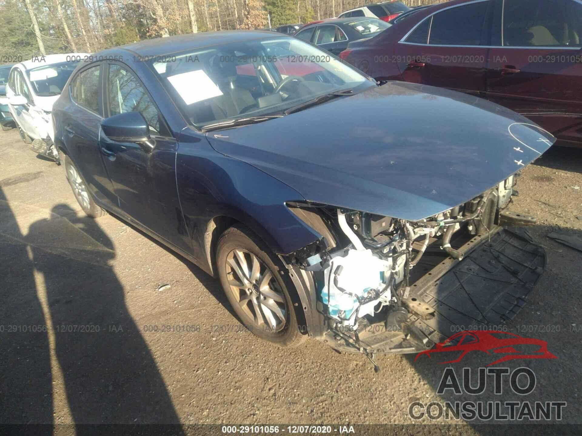 MAZDA MAZDA3 4-DOOR 2018 - 3MZBN1U74JM264664