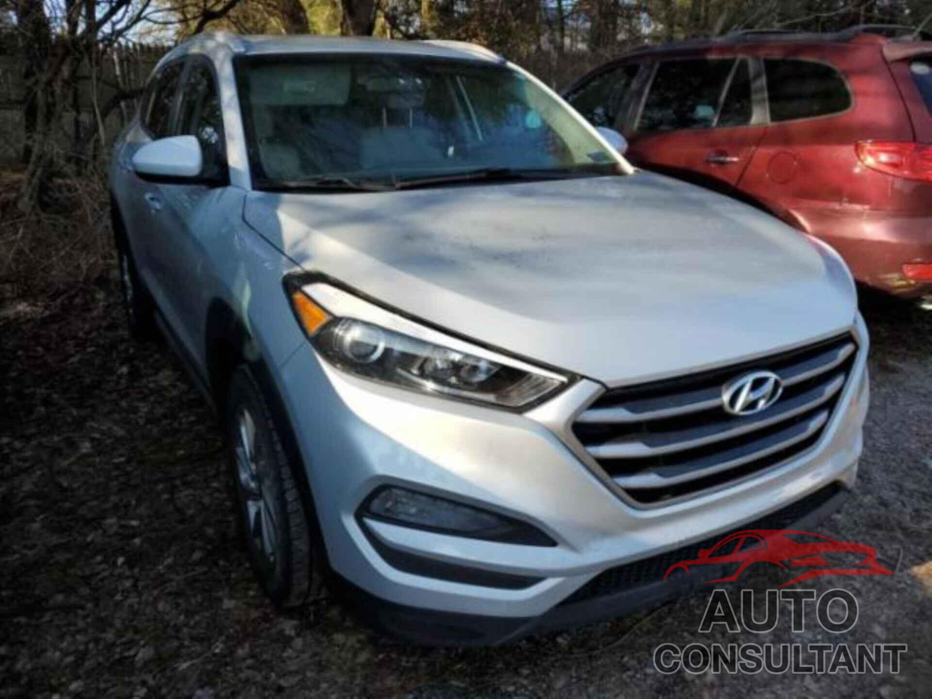 HYUNDAI TUCSON 2017 - KM8J3CA46HU589313
