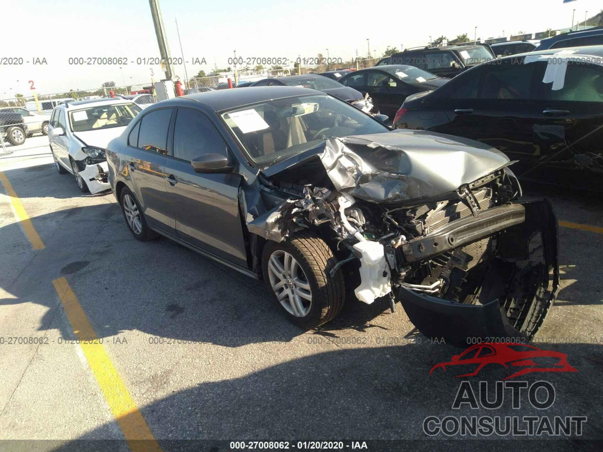 VOLKSWAGEN JETTA 2018 - 3VW2B7AJ0JM247341