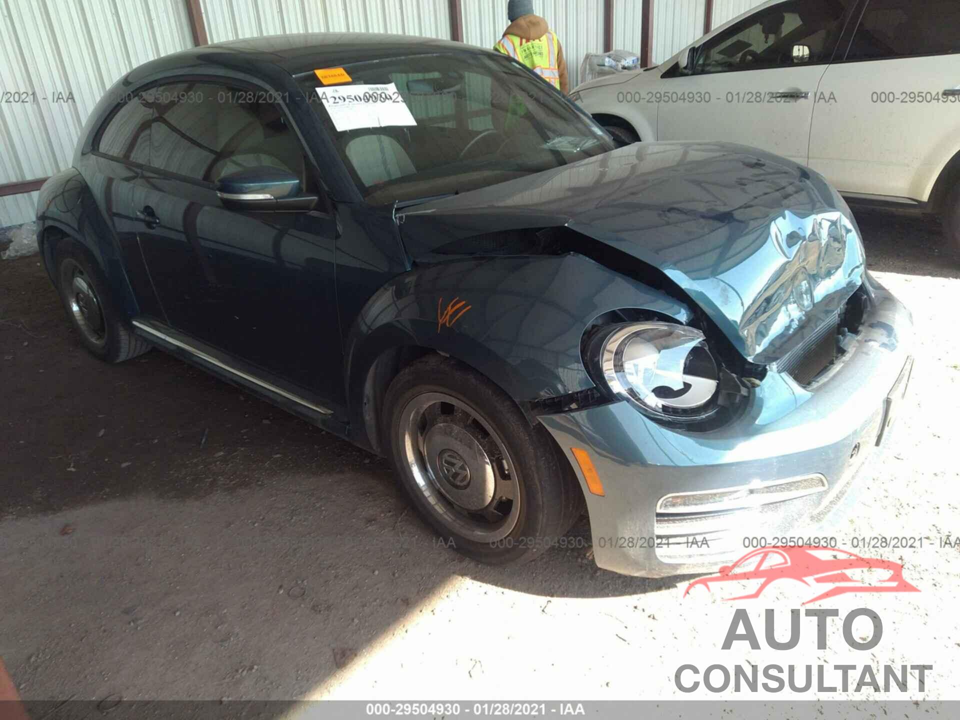 VOLKSWAGEN BEETLE 2018 - 3VWFD7AT6JM707051