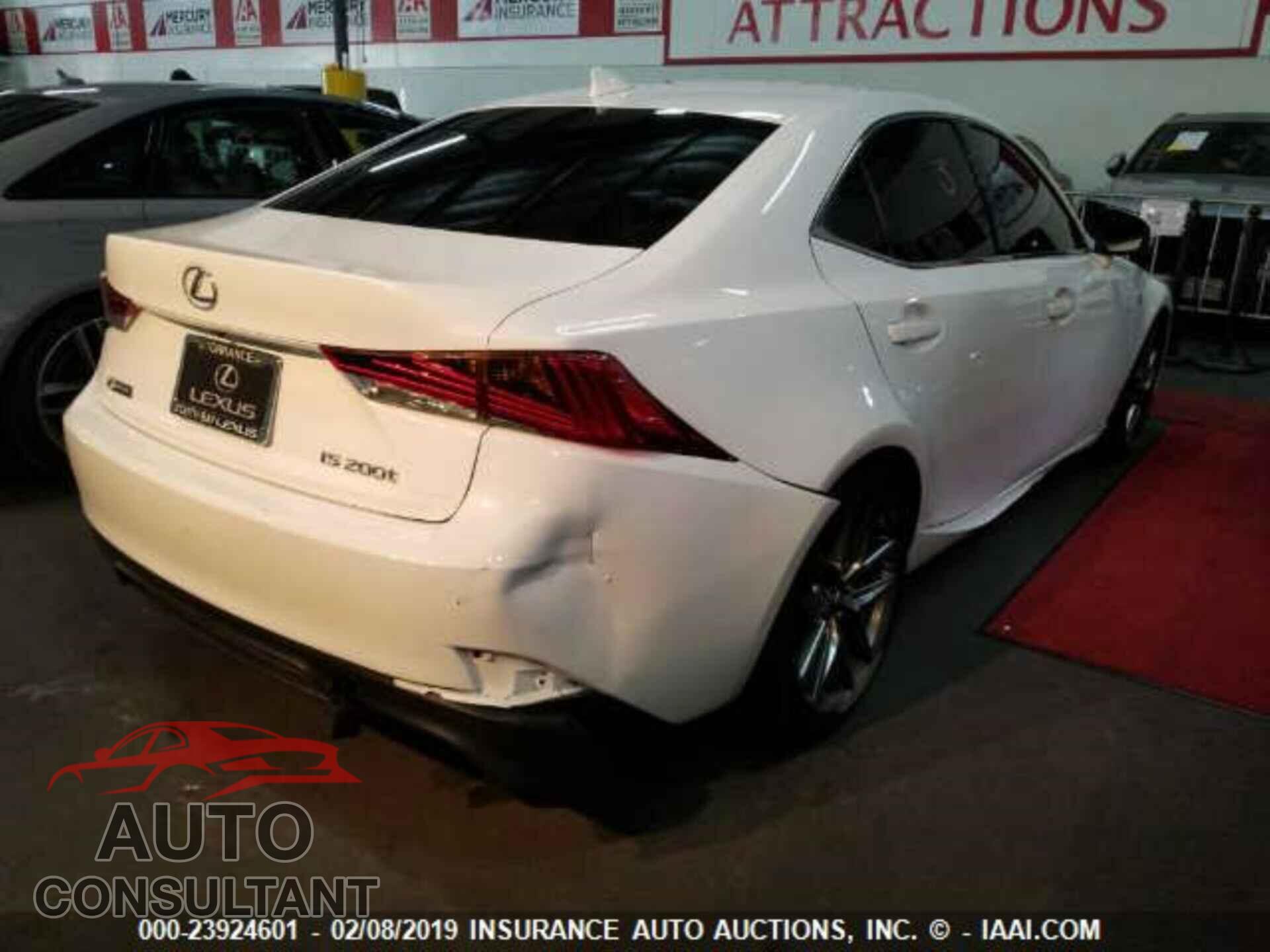 LEXUS IS 2017 - JTHBA1D20H5046755