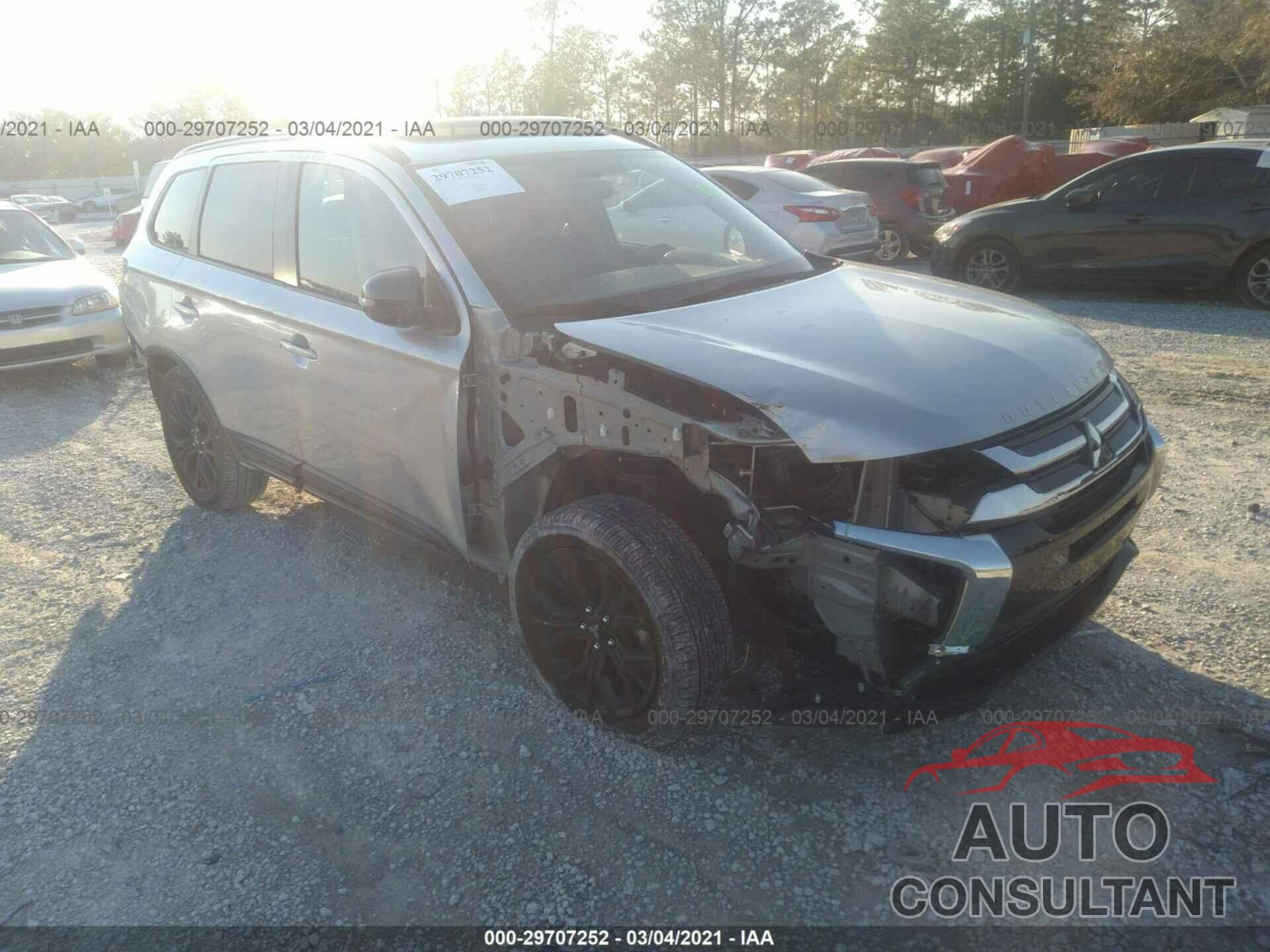 MITSUBISHI OUTLANDER 2018 - JA4AD3A34JZ020200