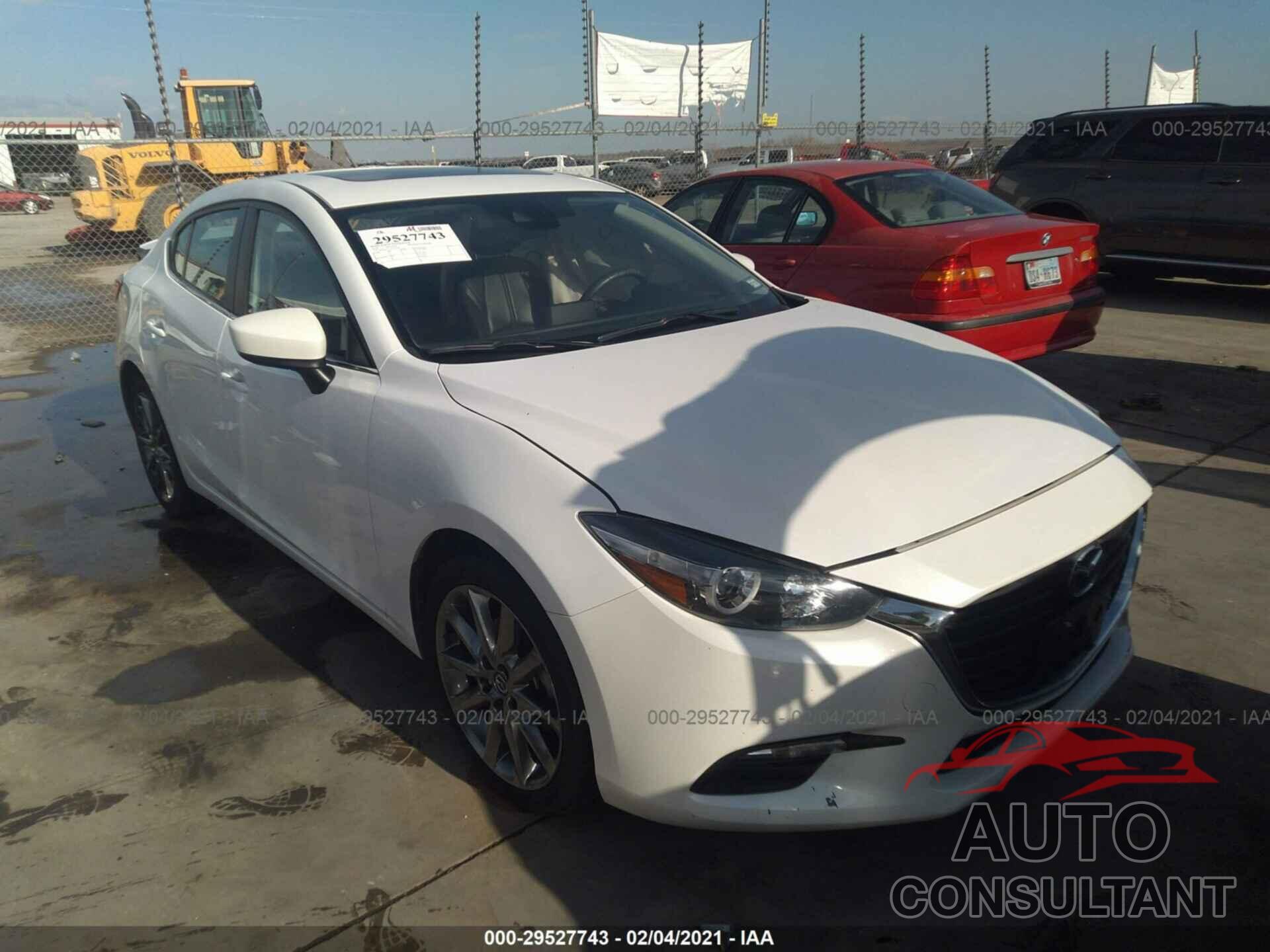 MAZDA MAZDA3 4-DOOR 2018 - 3MZBN1V37JM234778