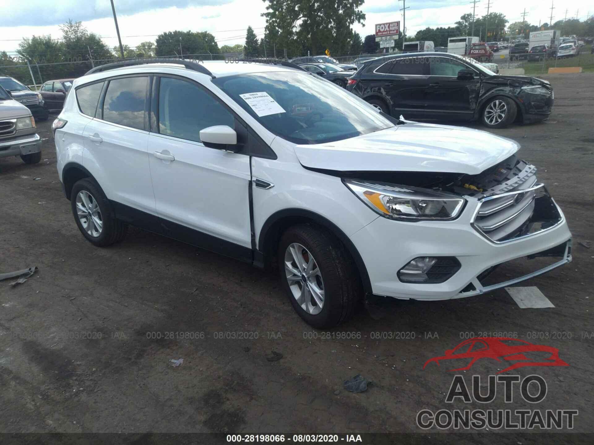 FORD ESCAPE 2018 - 1FMCU0GD6JUB09823