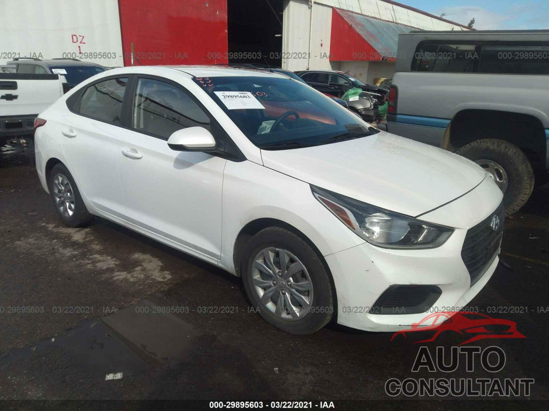HYUNDAI ACCENT 2018 - 3KPC24A33JE017990