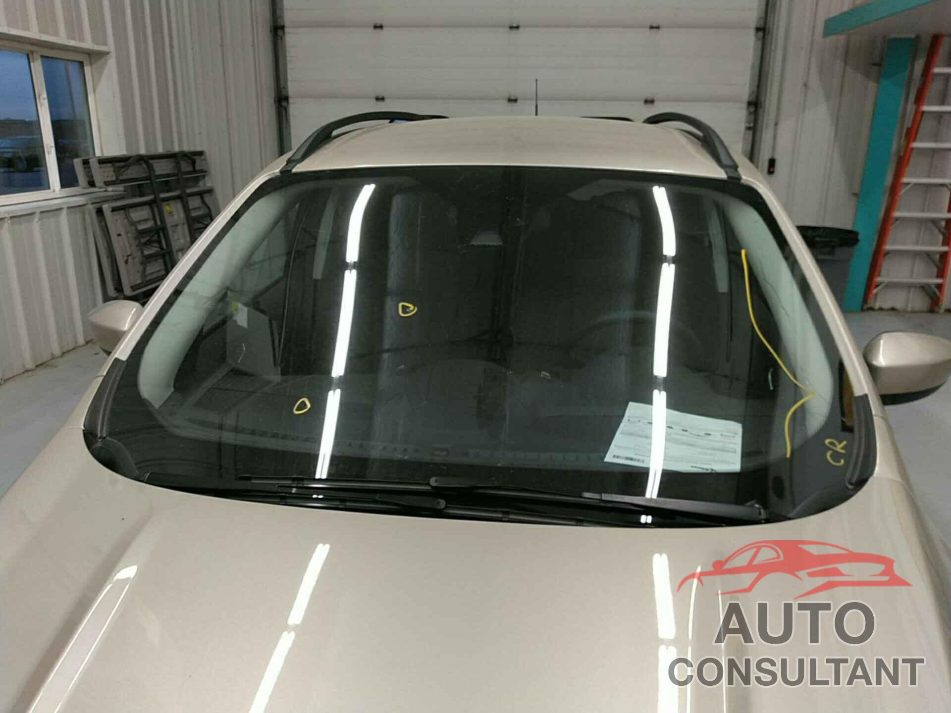 FORD ESCAPE 2018 - 1FMCU0GD6JUC50049