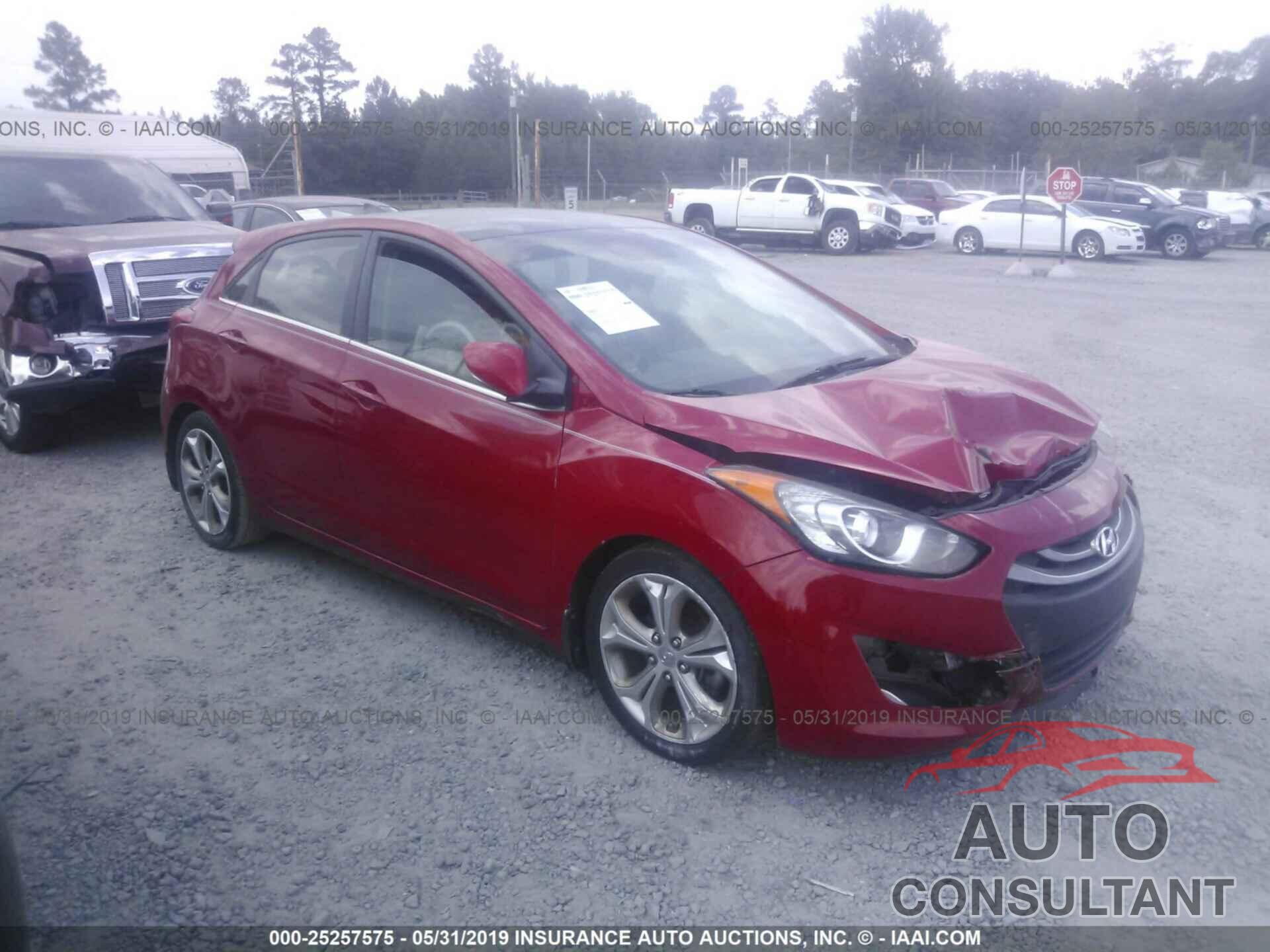 HYUNDAI ELANTRA GT 2013 - KMHD35LE6DU103821
