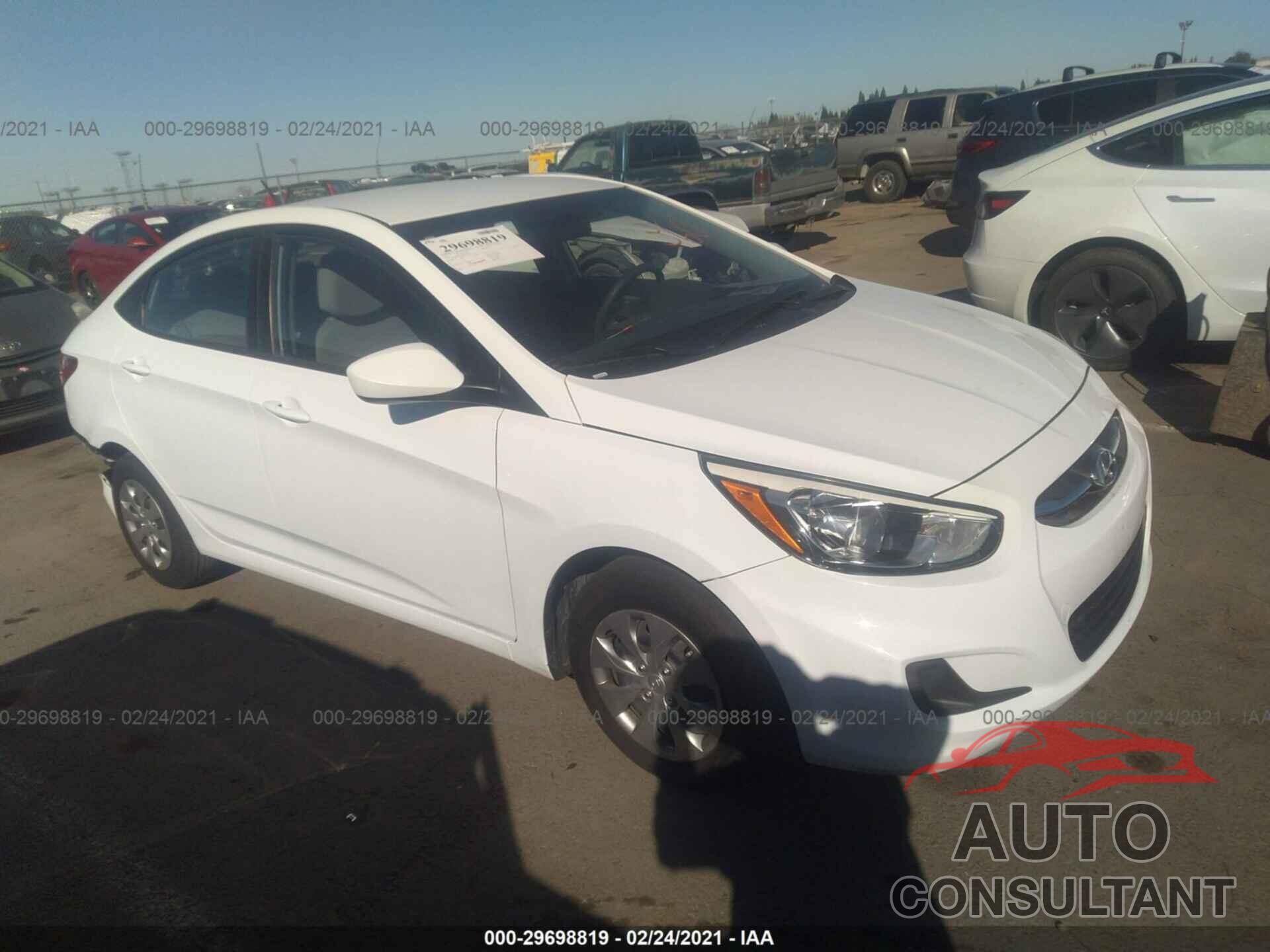 HYUNDAI ACCENT 2017 - KMHCT4AE8HU286346
