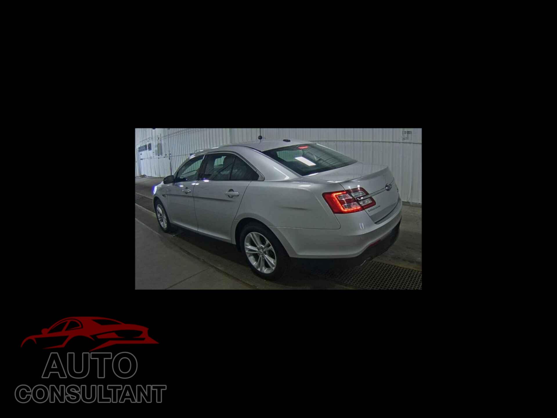 FORD TAURUS 2017 - 1FAHP2E88HG121523