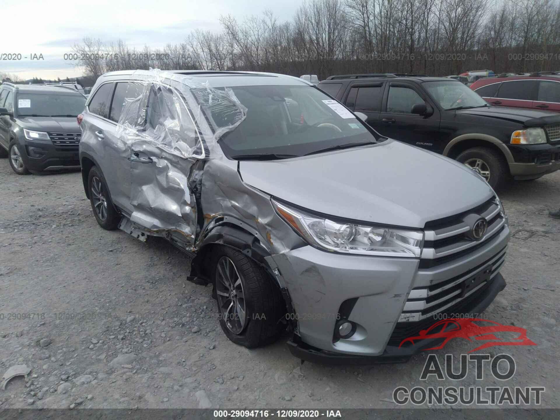 TOYOTA HIGHLANDER 2019 - 5TDJZRFH4KS604839