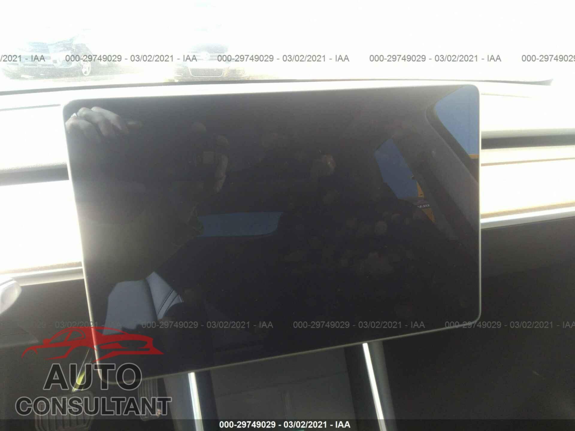 TESLA MODEL Y 2021 - 5YJYGDEE4MF071994