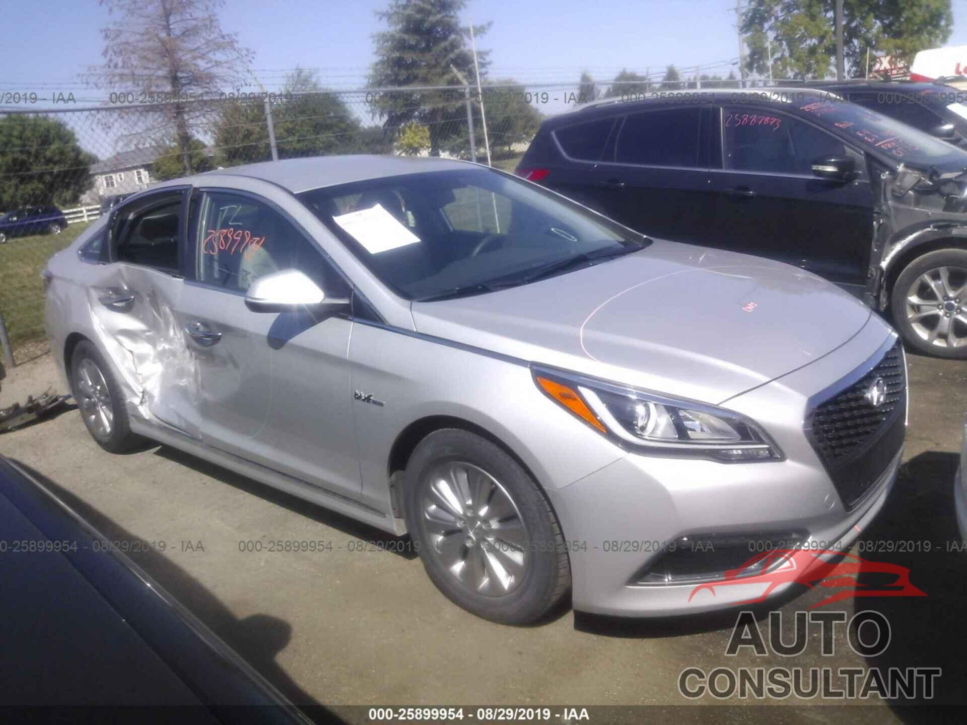 HYUNDAI SONATA 2016 - KMHE24L16GA022192