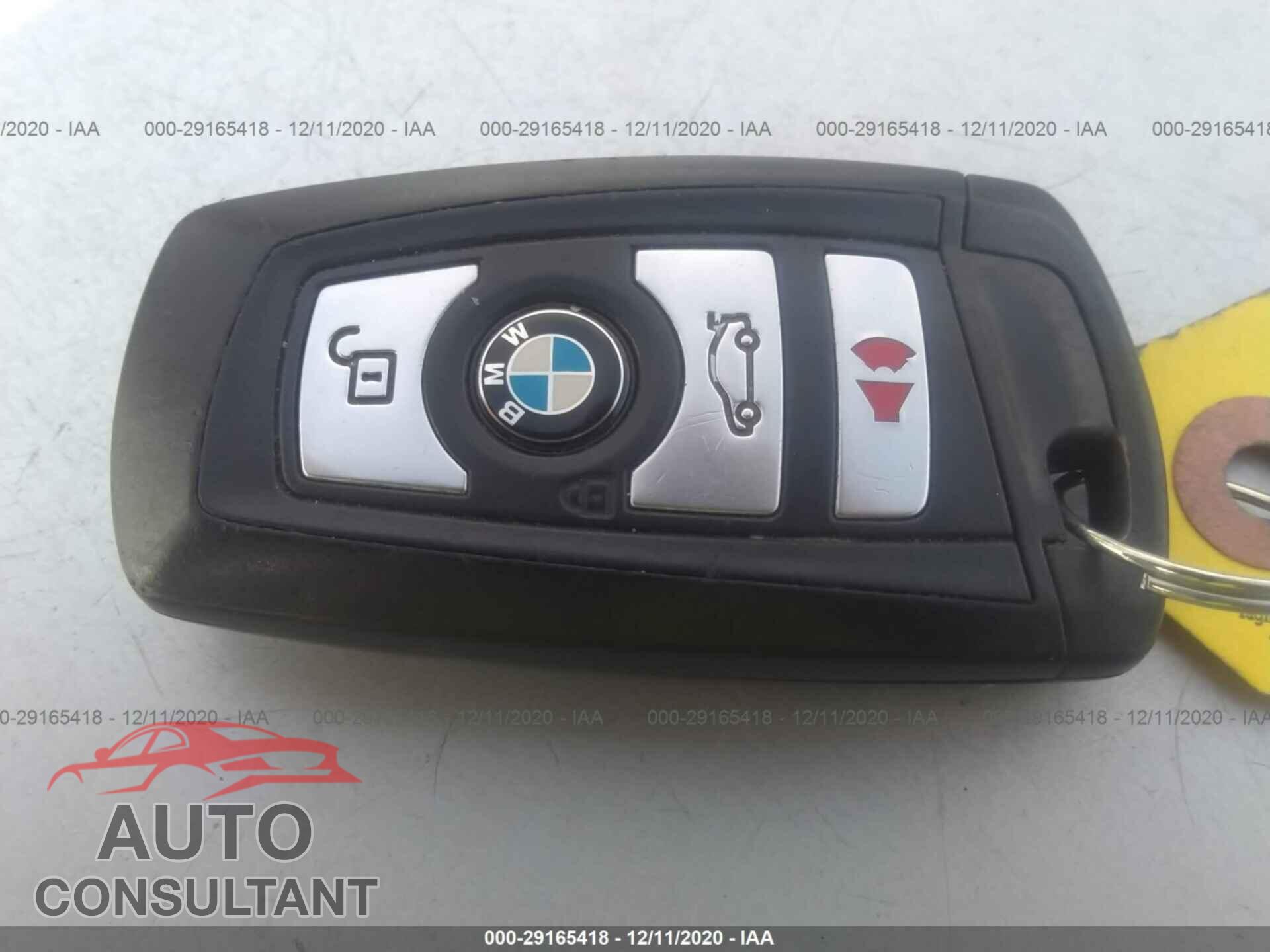 BMW 3 SERIES 2016 - WBA8E1G56GNU10713